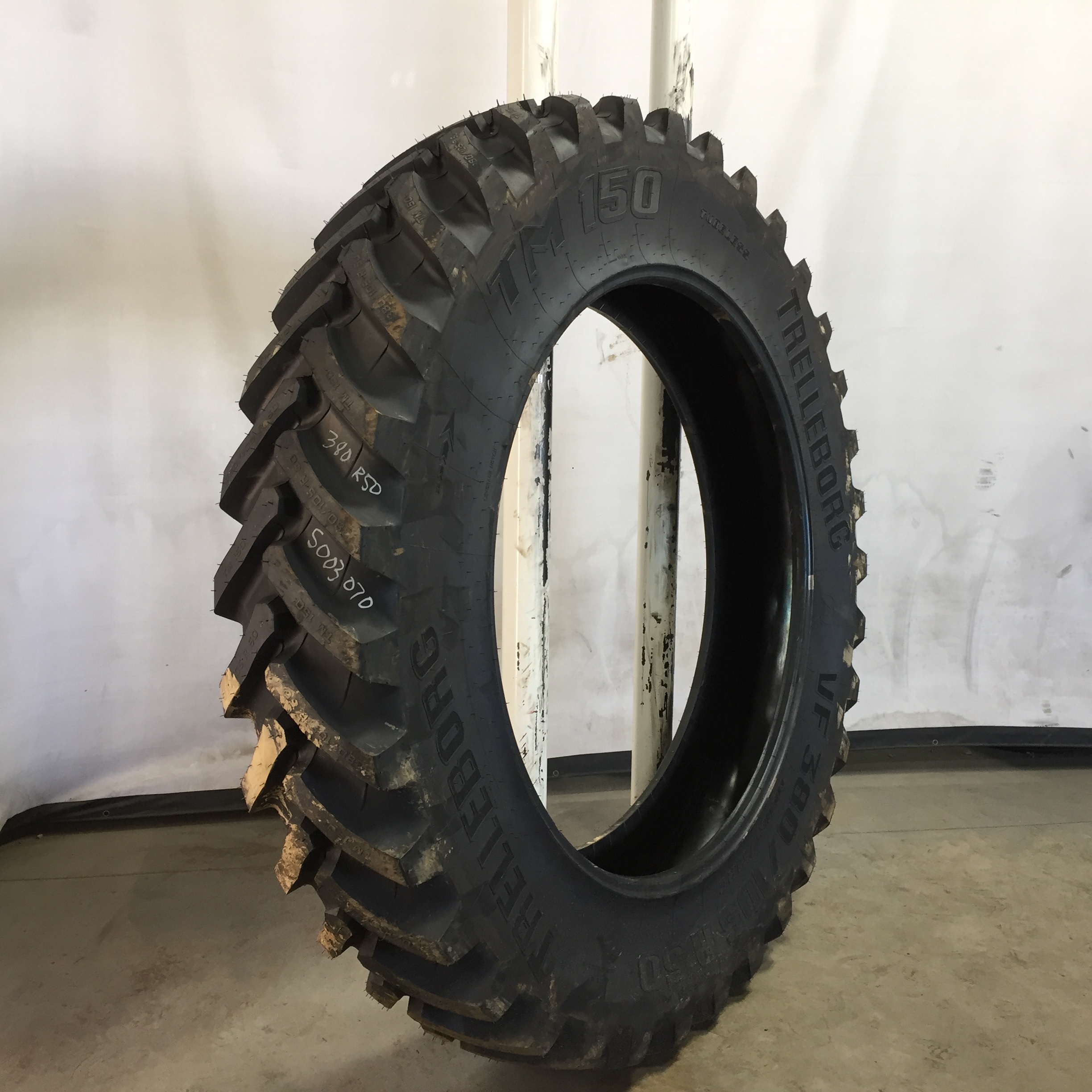 380/105R50 Trelleborg TM150 Row Crop Tire R-1 Tire S003070