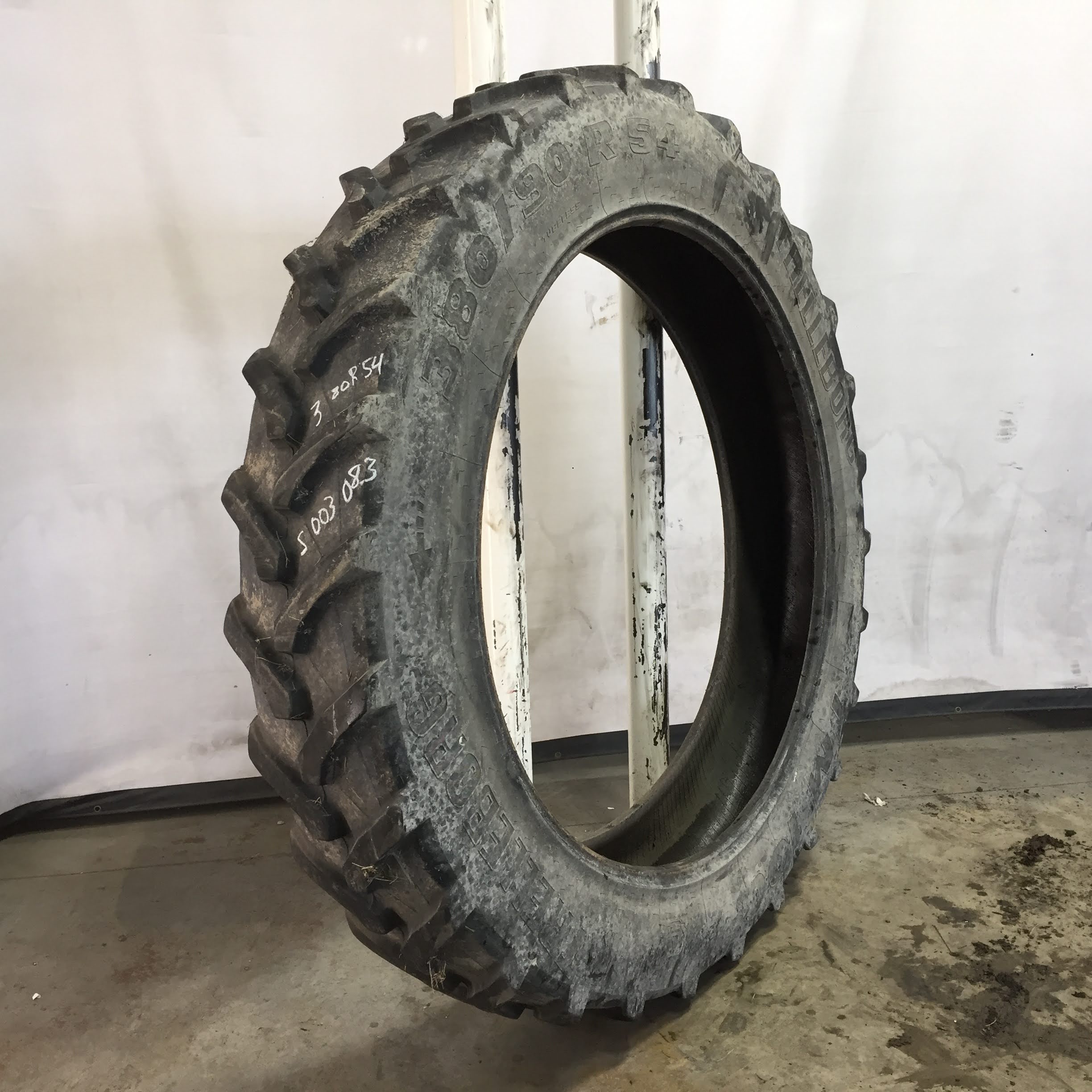 380/90R54 Trelleborg TM100 R-1 Tire S003083