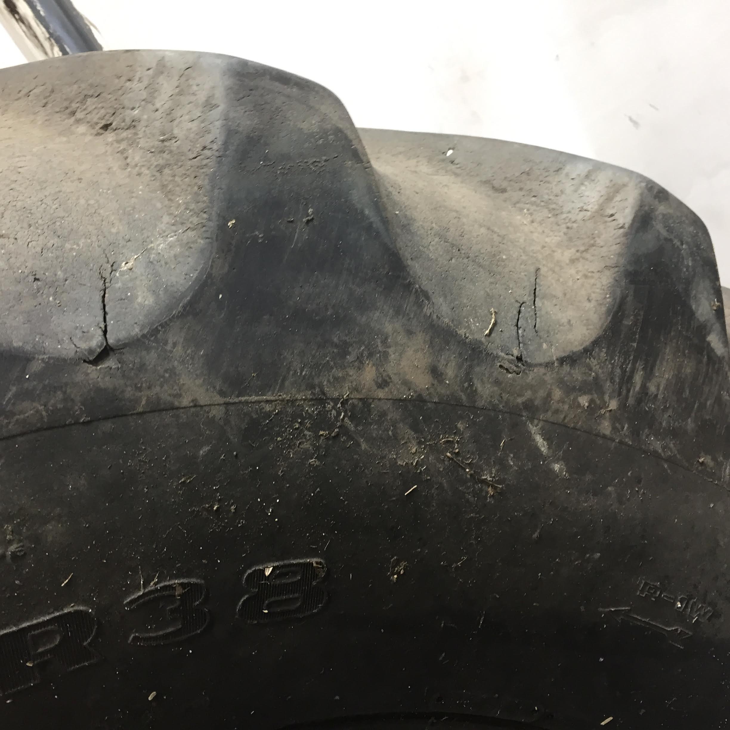 710/70R38 Goodyear Farm DT820 Super Traction R-1W Tire S003086