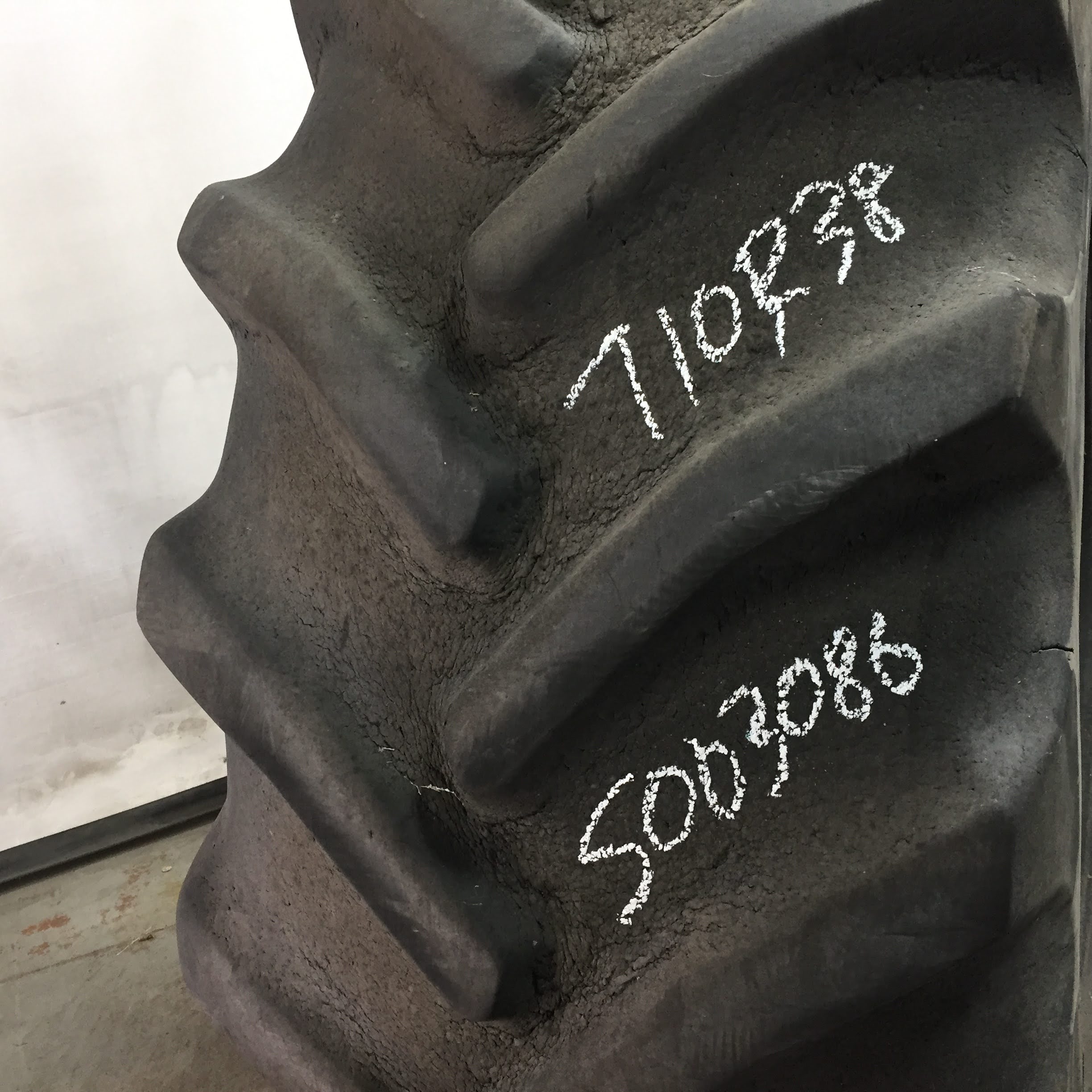 710/70R38 Goodyear Farm DT820 Super Traction R-1W Tire S003086