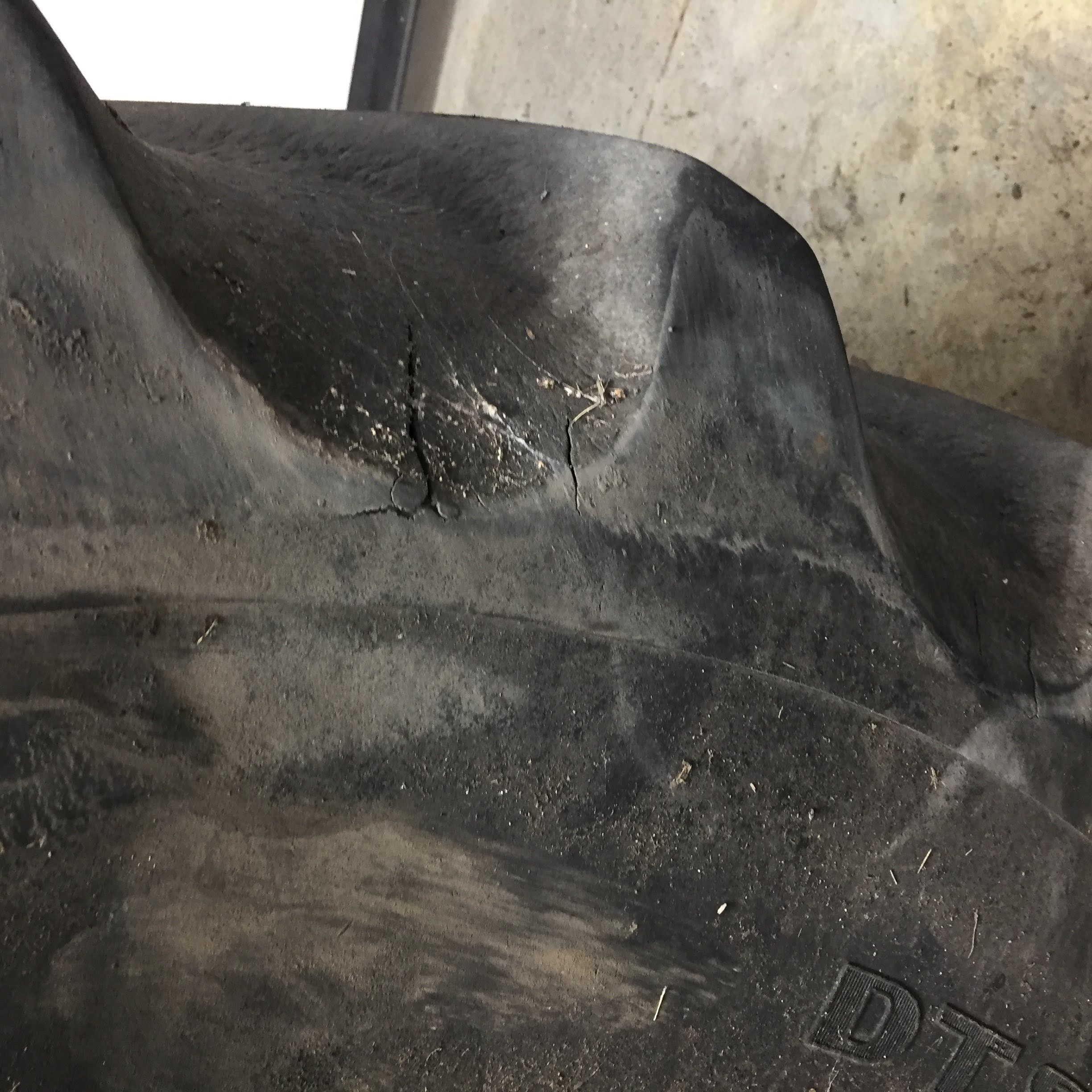 710/70R38 Goodyear Farm DT820 Super Traction R-1W Tire S003086