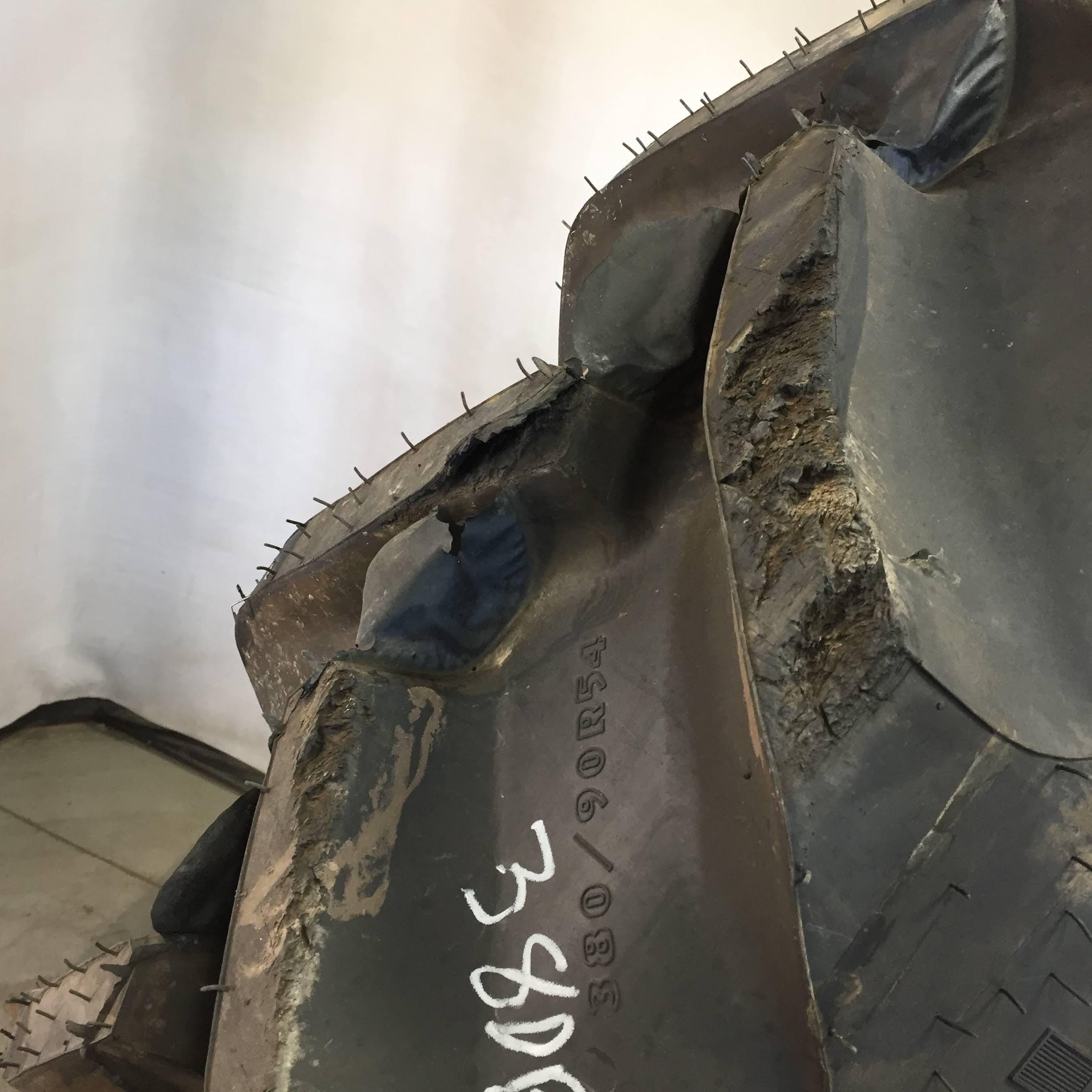 380/90R54 Goodyear Farm DT800 Super Traction R-1W Tire S003088