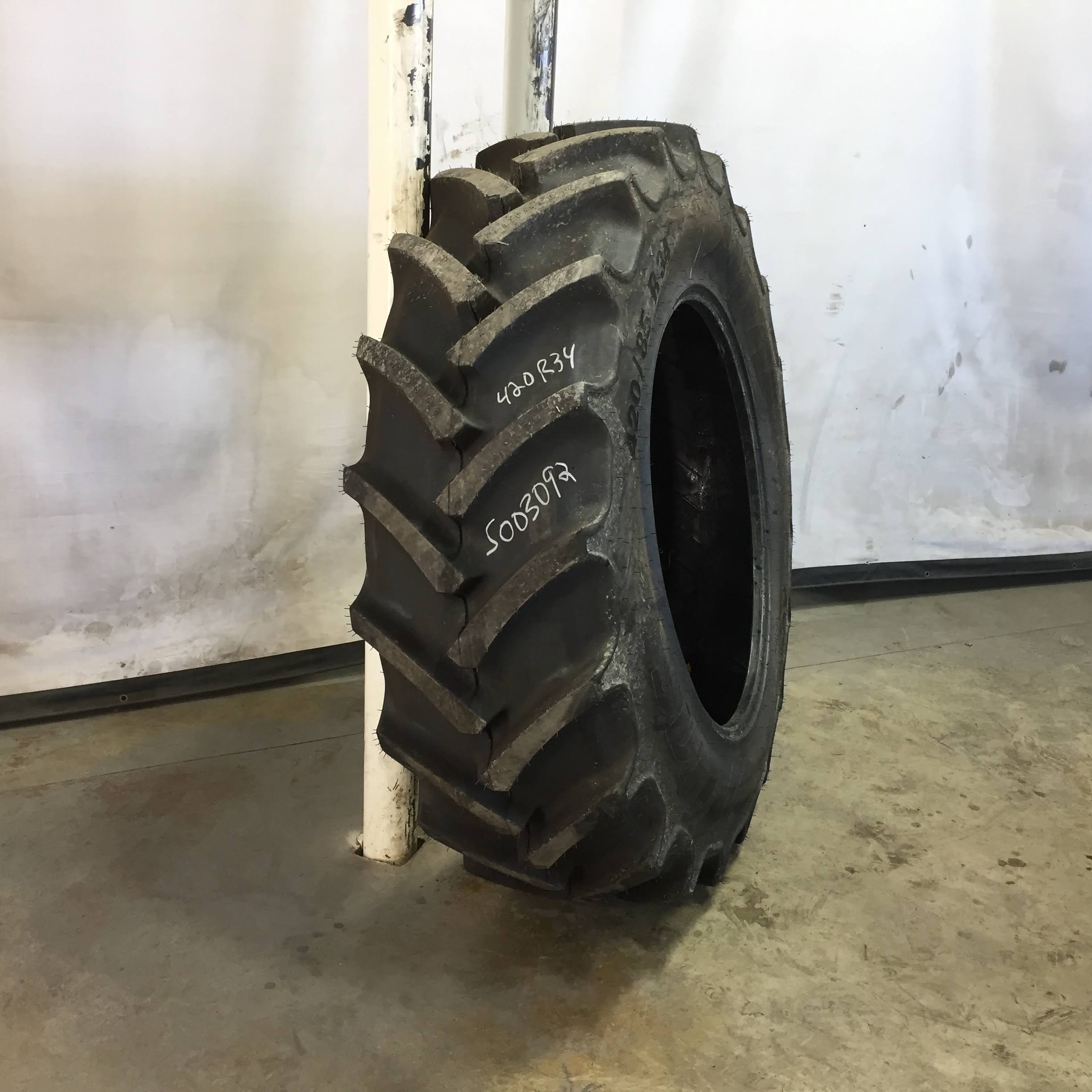 420/85R34 Mitas AC85 Radial R-1W Tire S003092