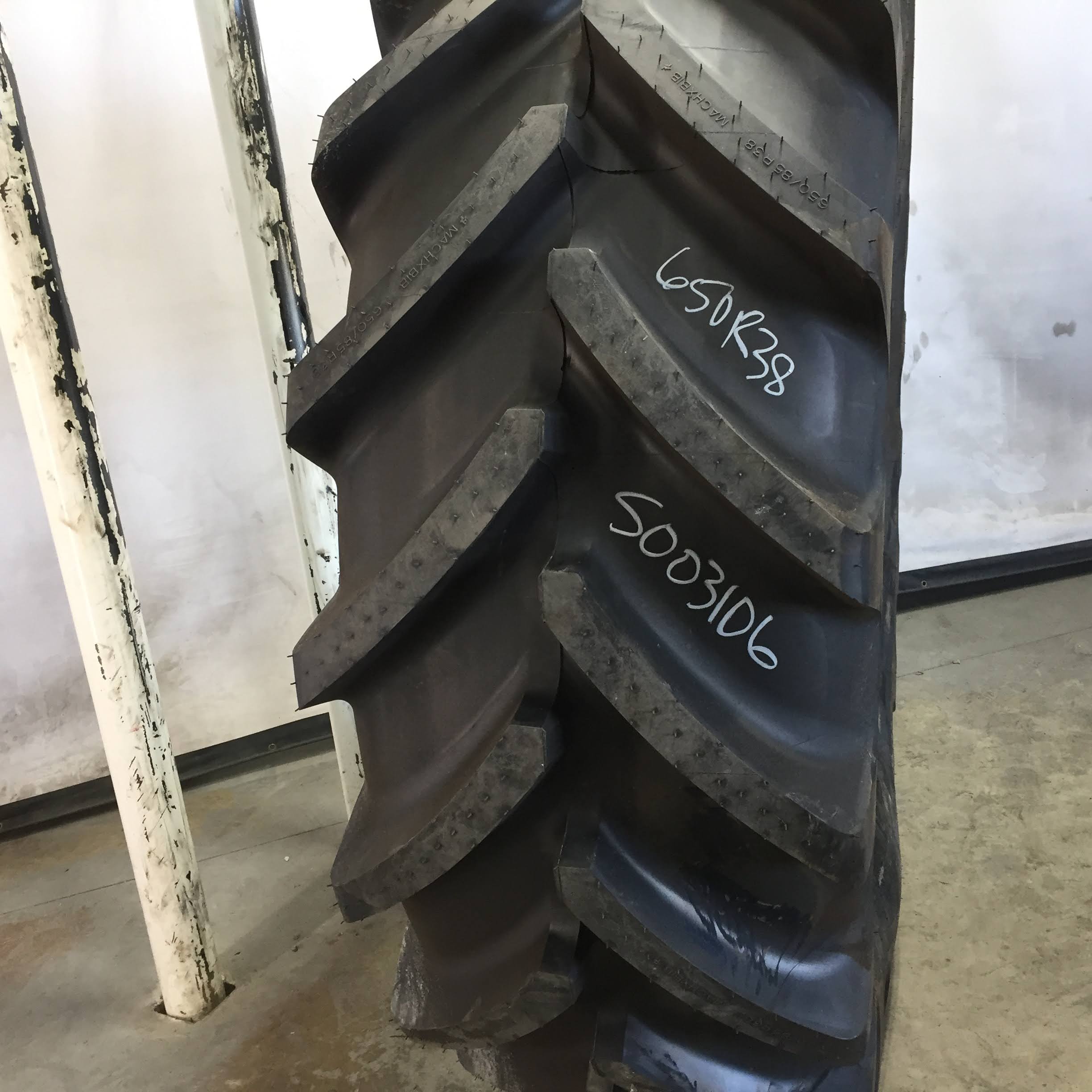 650/85R38 Michelin MachXBib R-1W Tire S003106