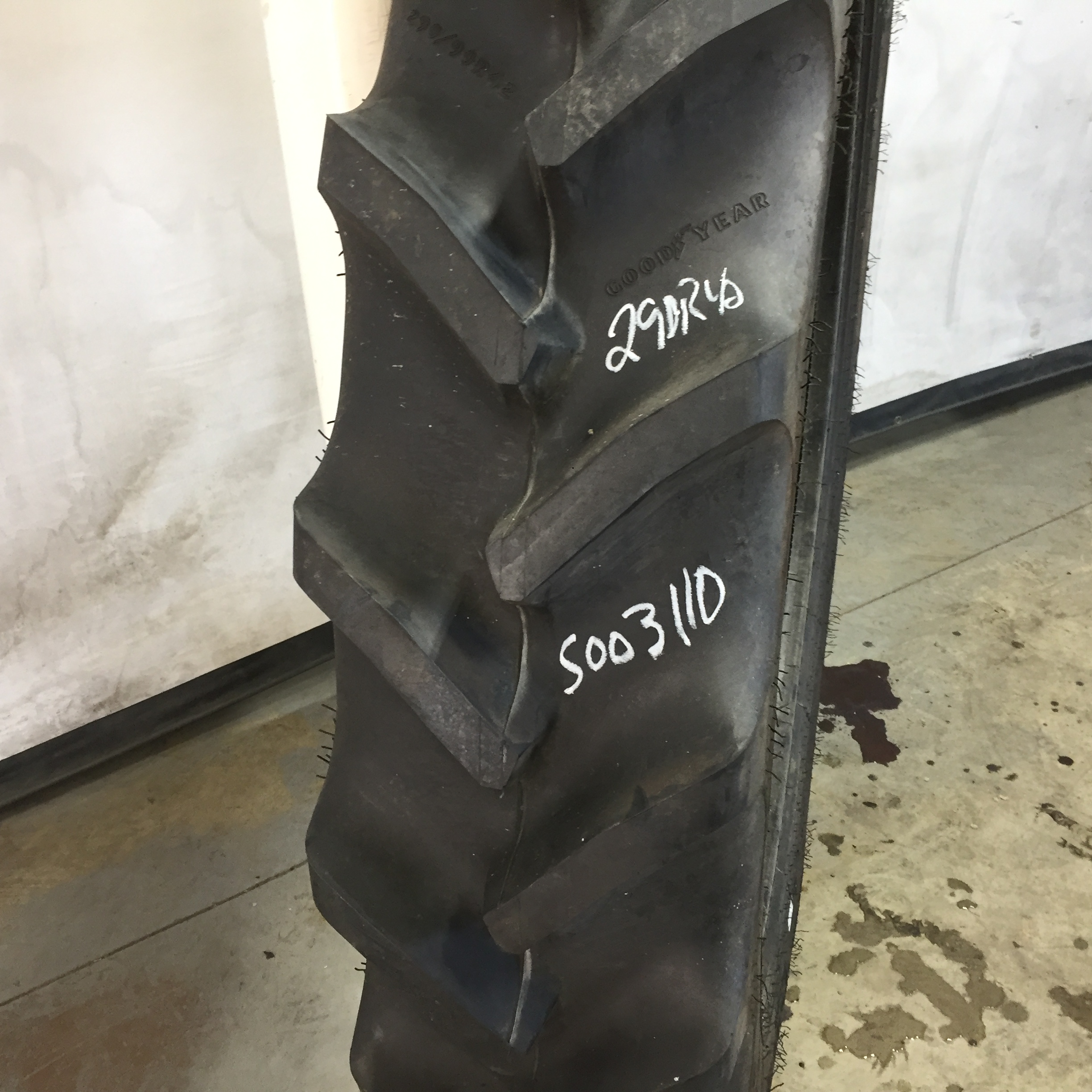 290/90R42 Goodyear Farm Super Traction Radial R-1W Tire S003110