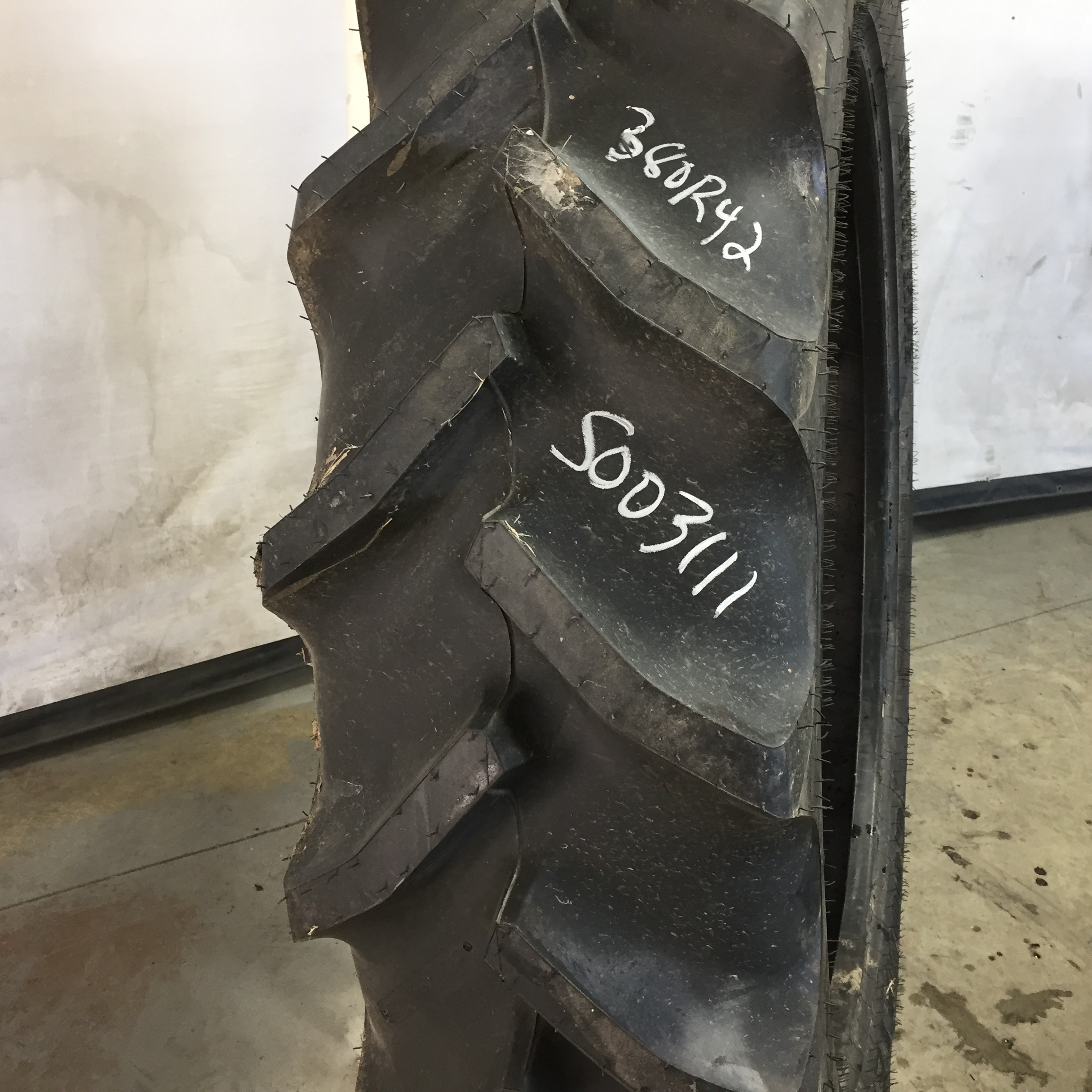 380/65R42 Goodyear Farm Super Traction Radial R-1W Tire S003111