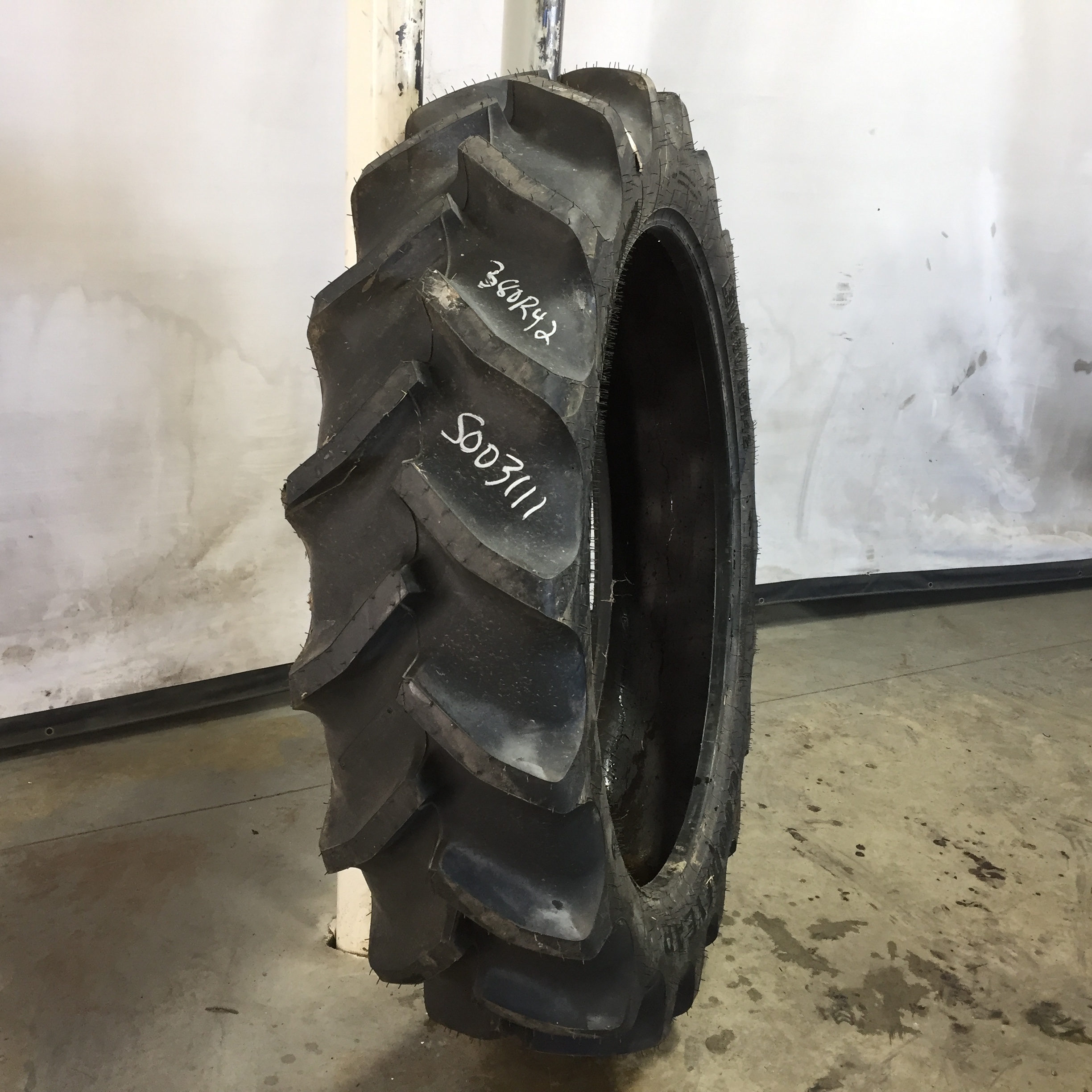 380/65R42 Goodyear Farm Super Traction Radial R-1W Tire S003111