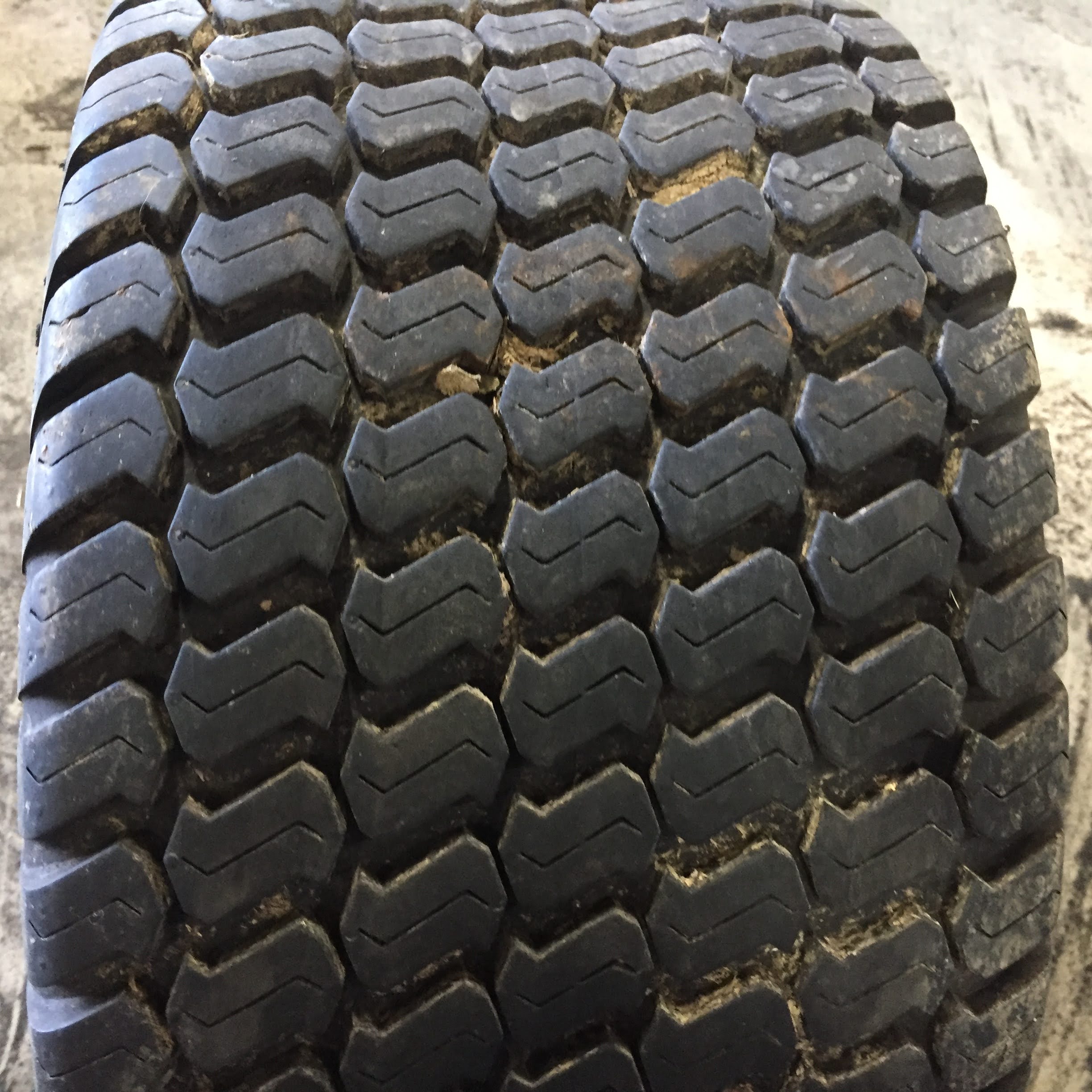 26/12.00-12 Carlisle Multi Trac C/S R-3 Tire T008531