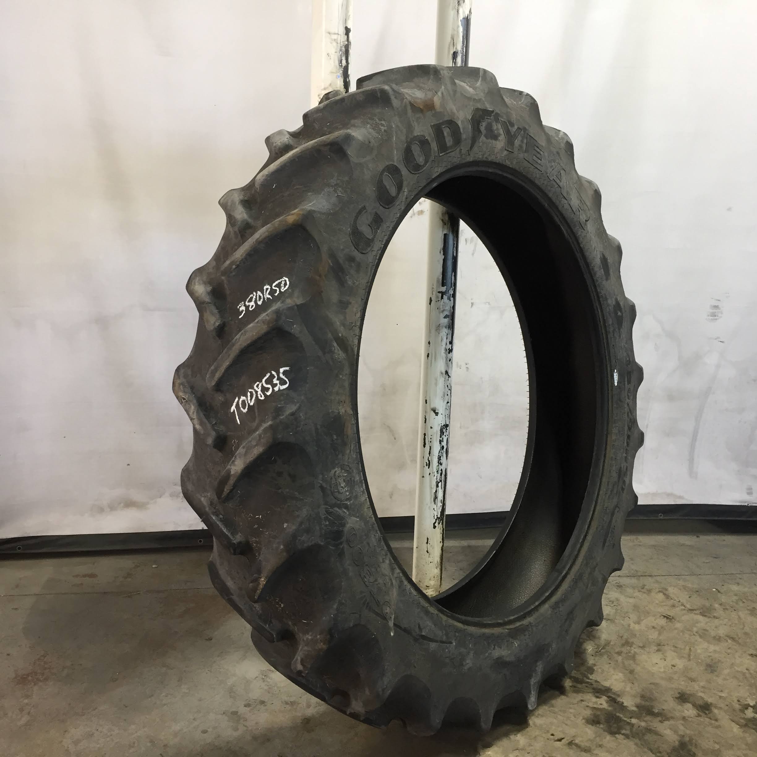 380/90R50 Goodyear Farm DT800 Optitrac R-1W Tire T008535