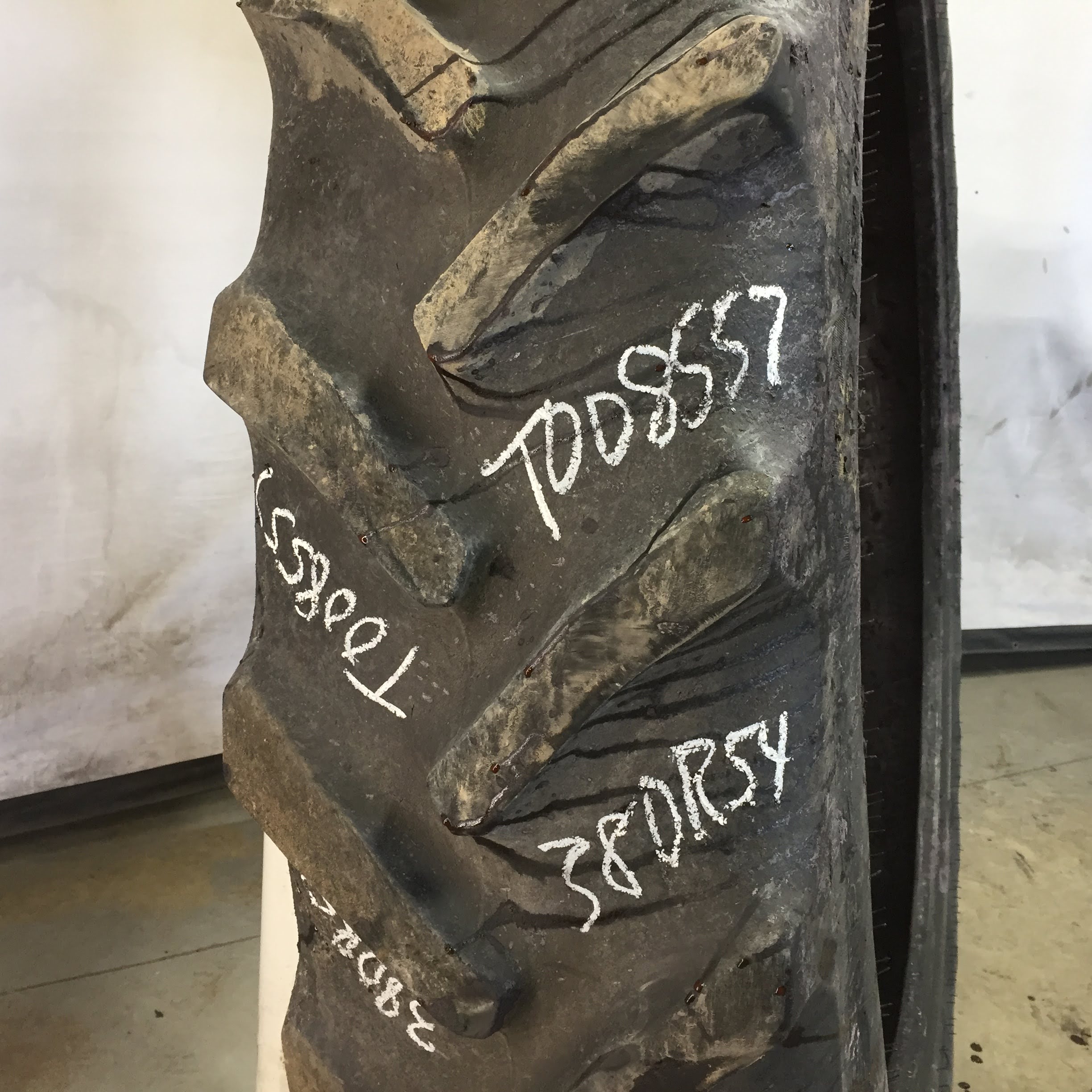 380/90R54 Goodyear Farm DT800 Super Traction R-1W Tire T008557