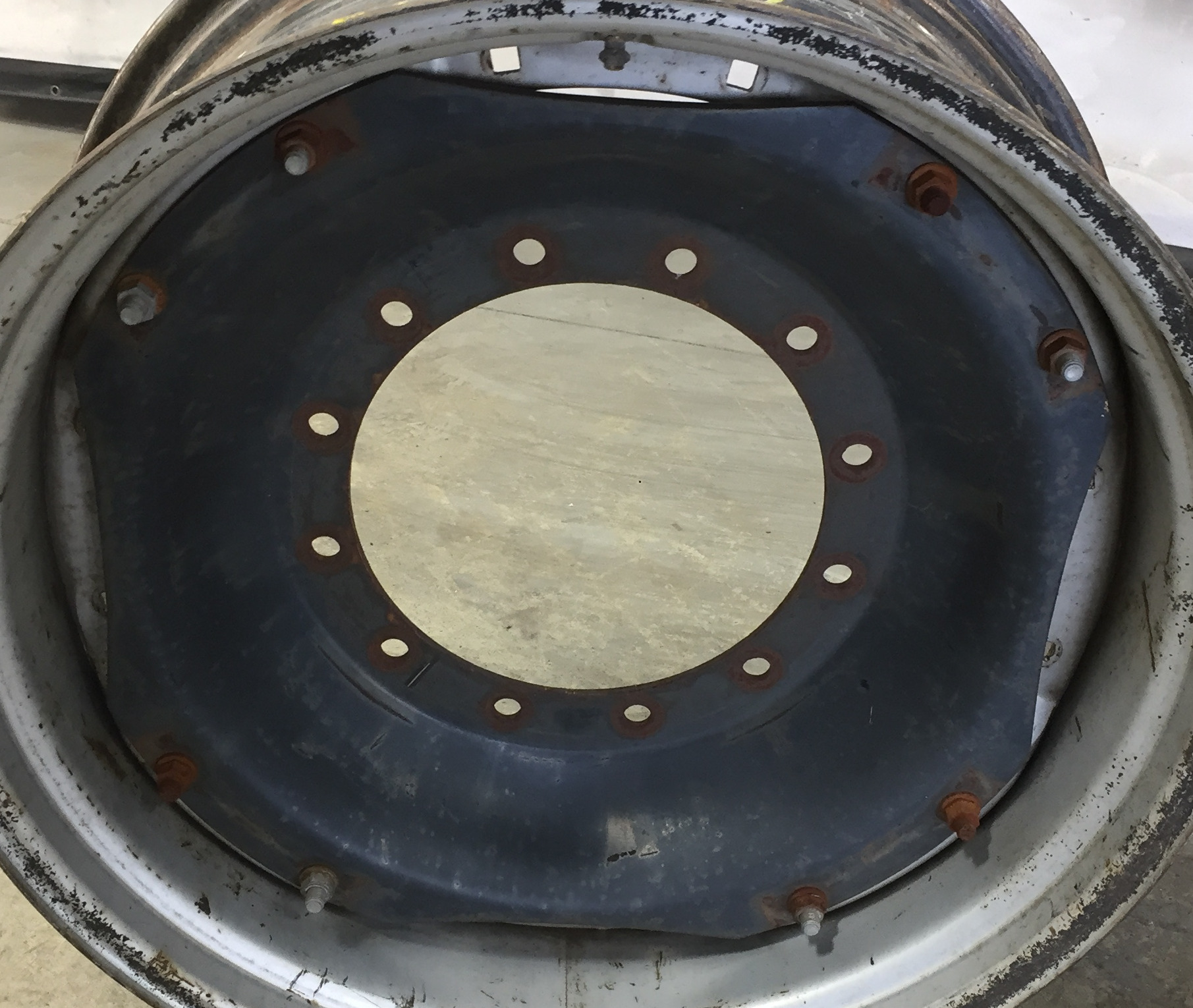 Waffle Wheel (Groups of 2 bolts) S003115