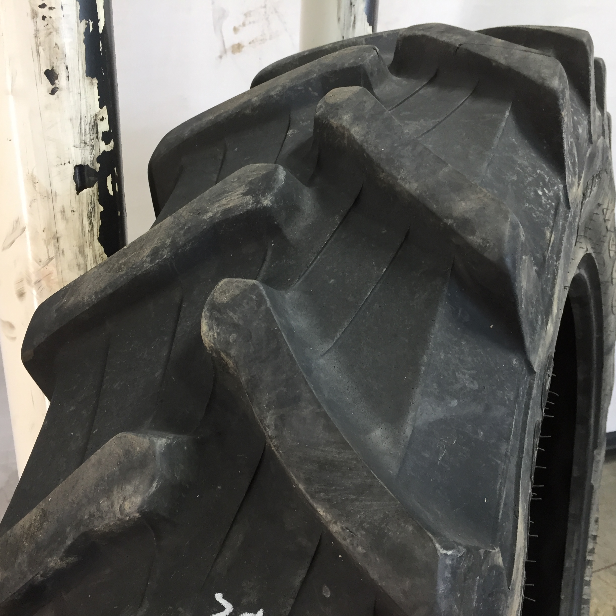 380/80R38 Trelleborg TM600 R-1W Tire S003125