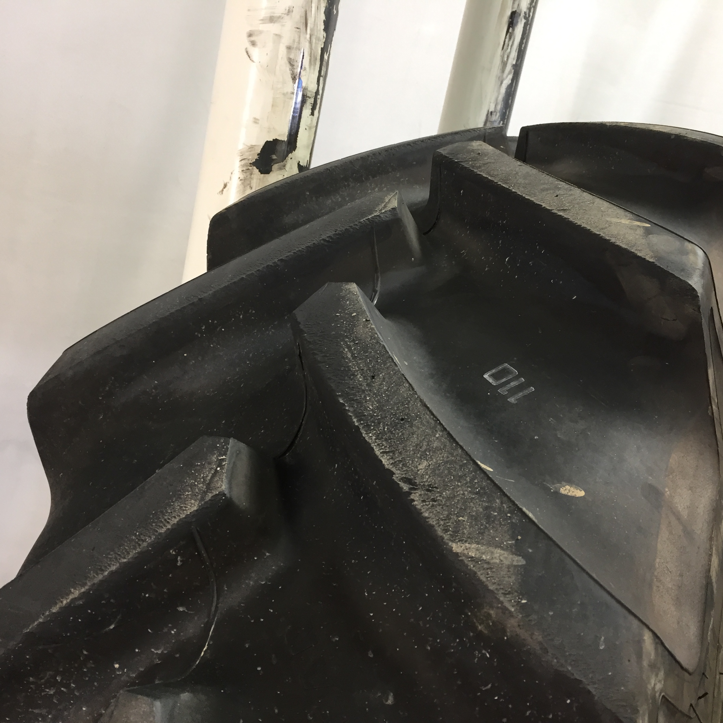 460/85R42 Goodyear Farm DT806 Optitrac R-1W Tire S003131