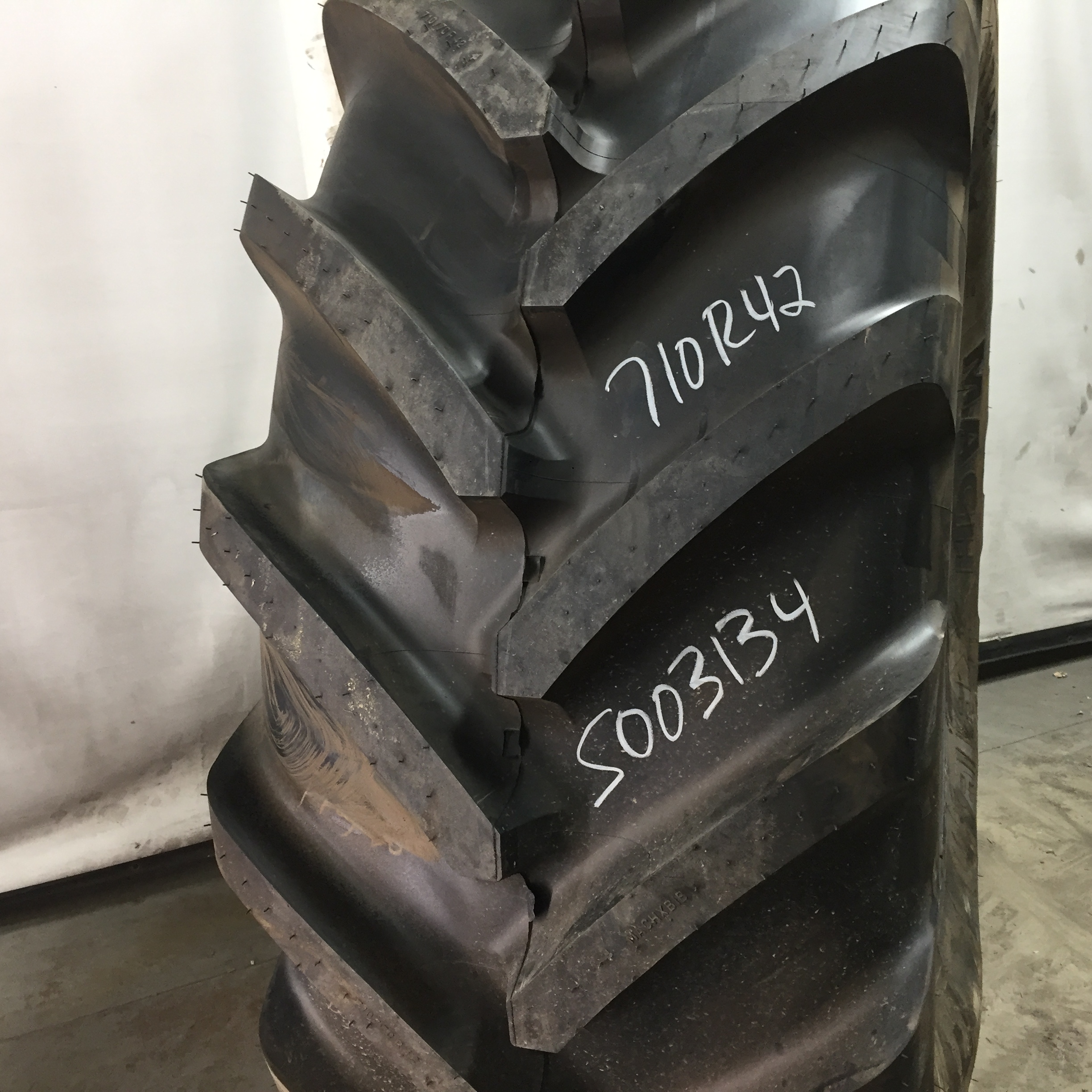 710/70R42 Michelin MachXBib R-1W Tire S003134