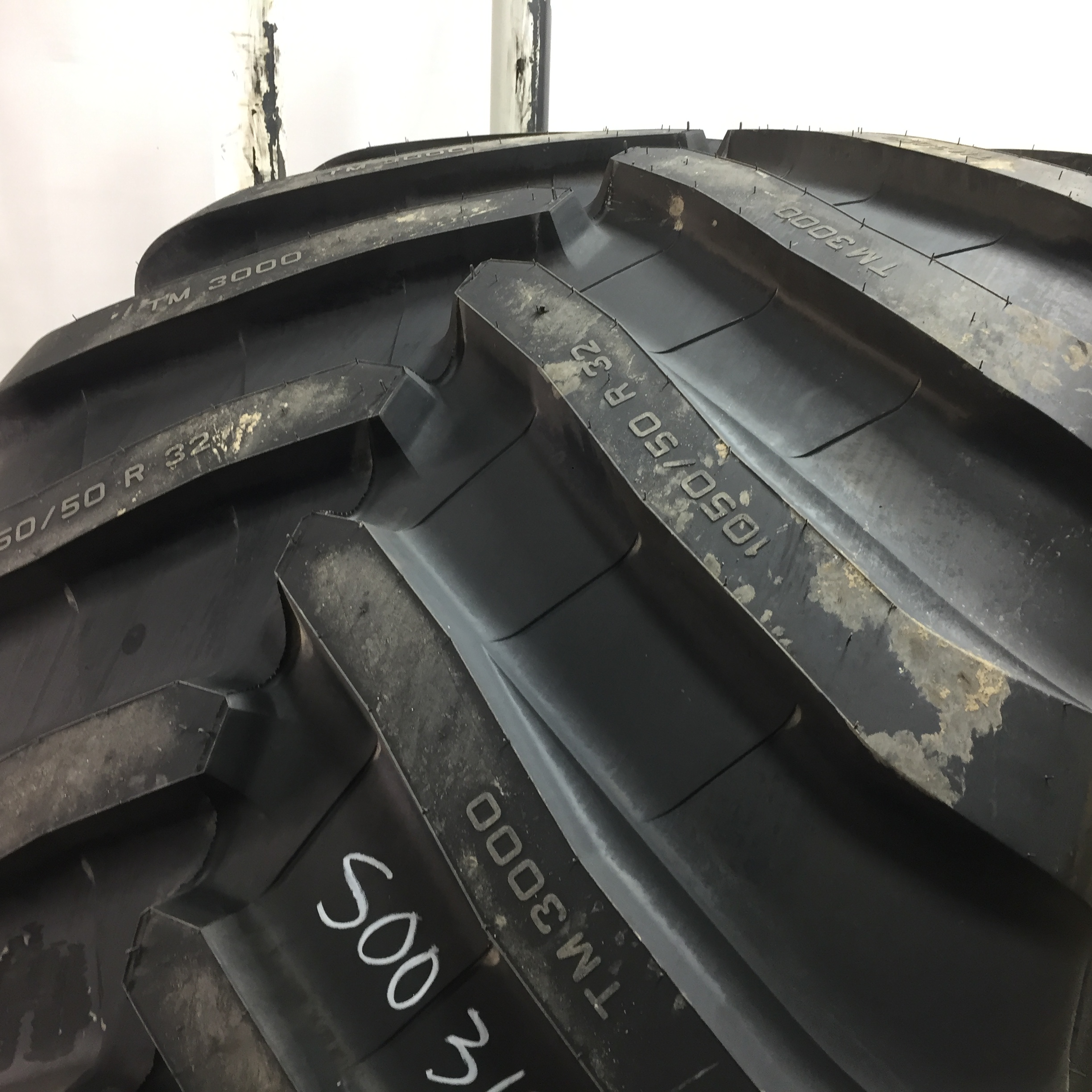 1050/50R32 Trelleborg TM3000 VF R-1W Tire S003137