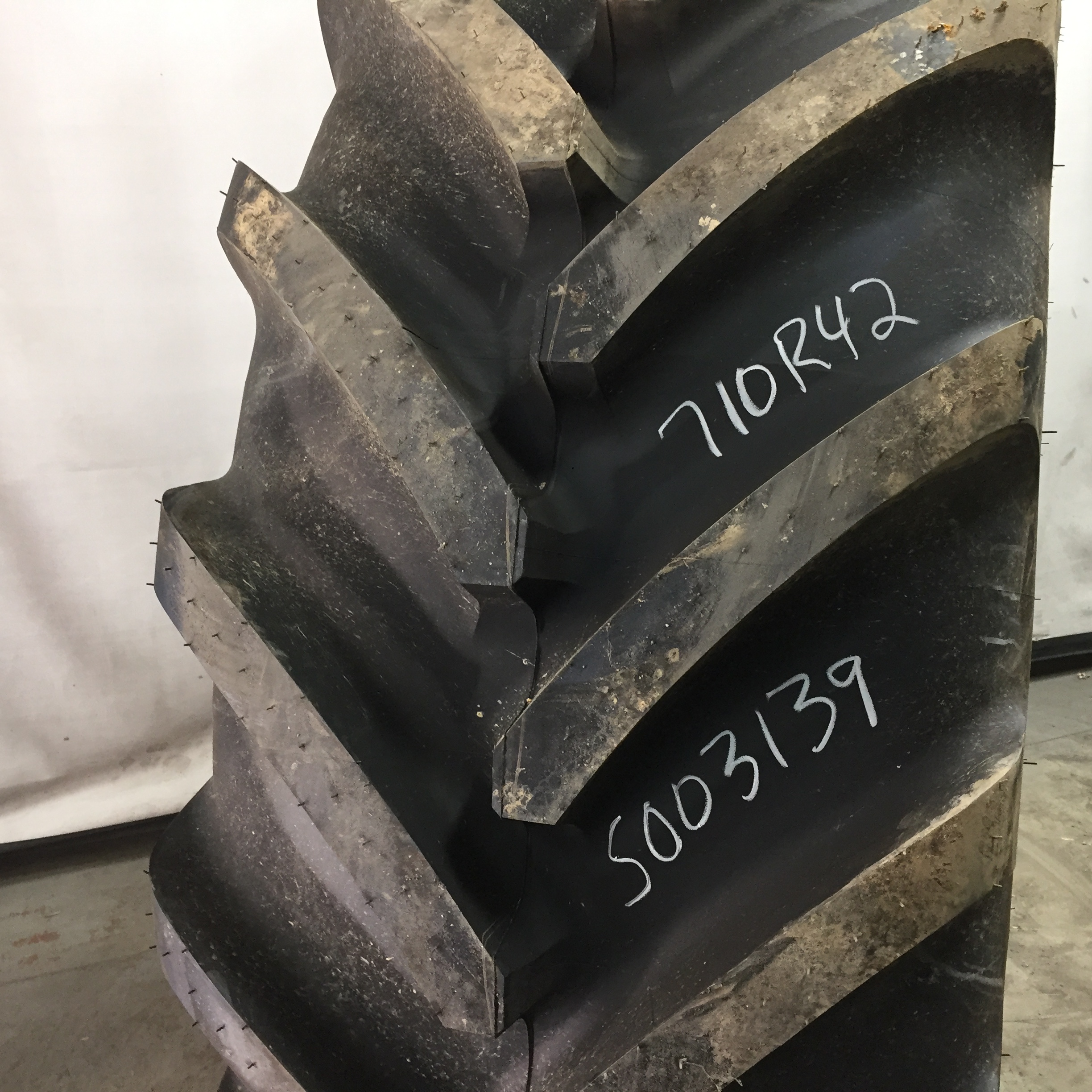 710/70R42 Michelin Axiobib R-1W Tire S003139