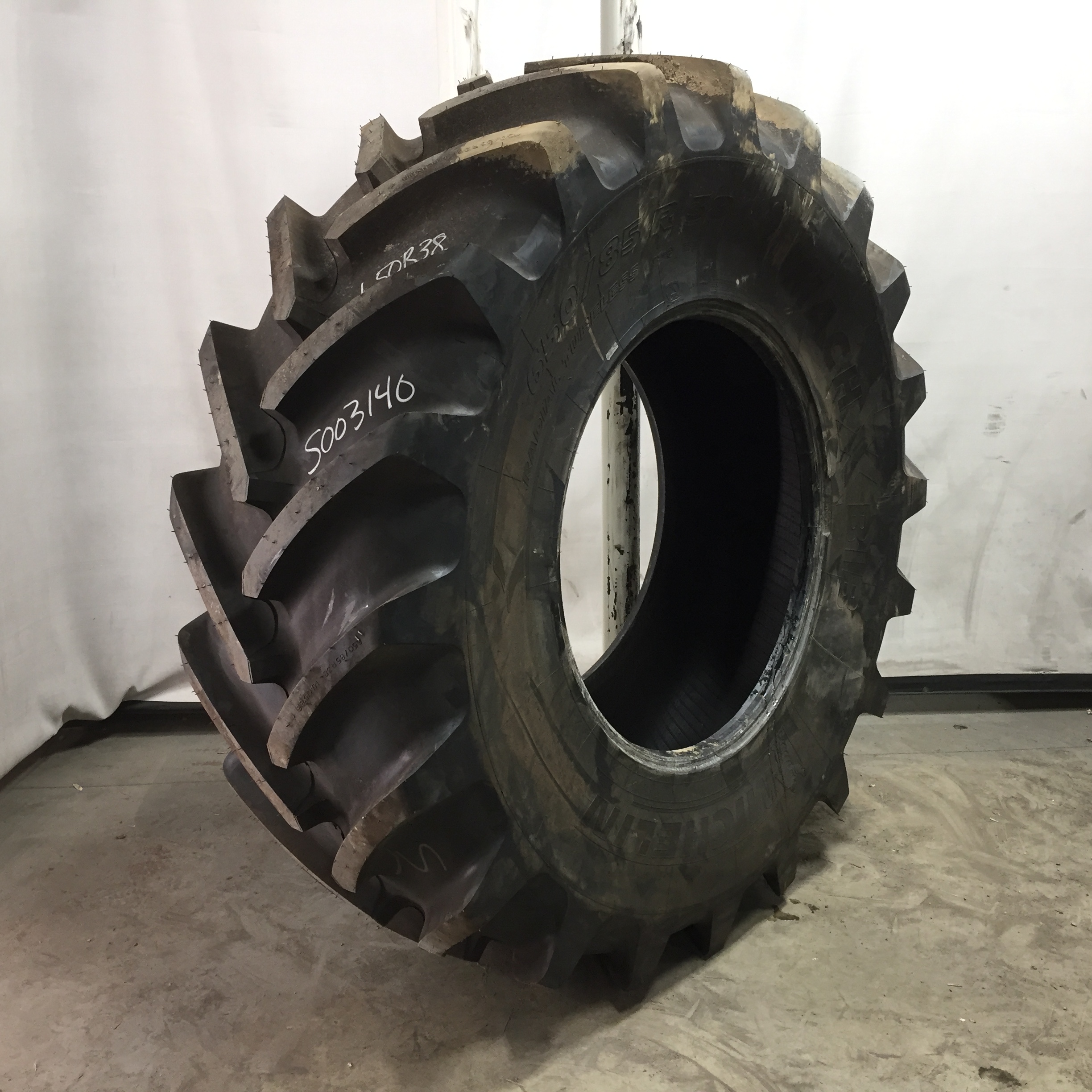 650/85R38 Michelin MachXBib R-1W Tire S003140