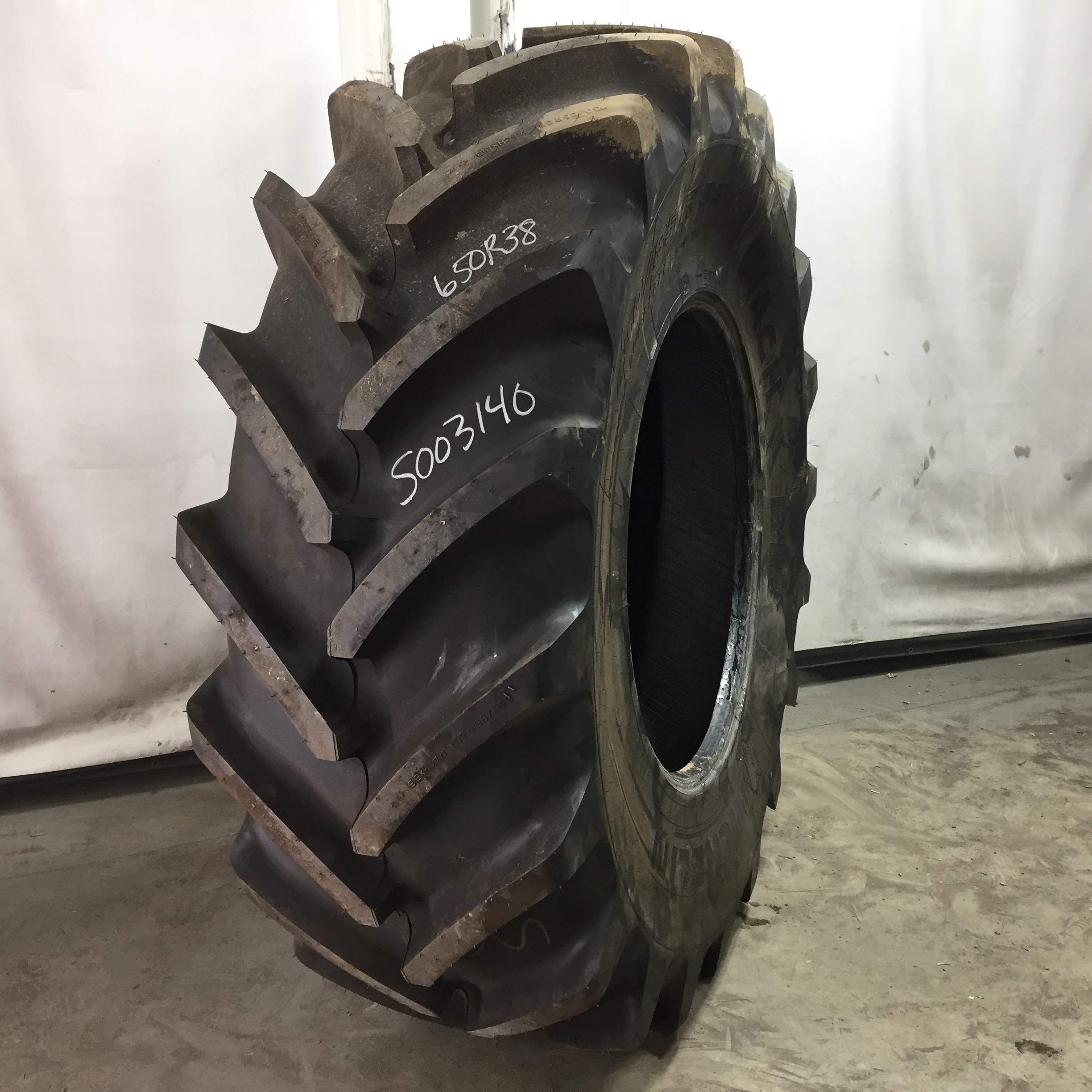650/85R38 Michelin MachXBib R-1W Tire S003140