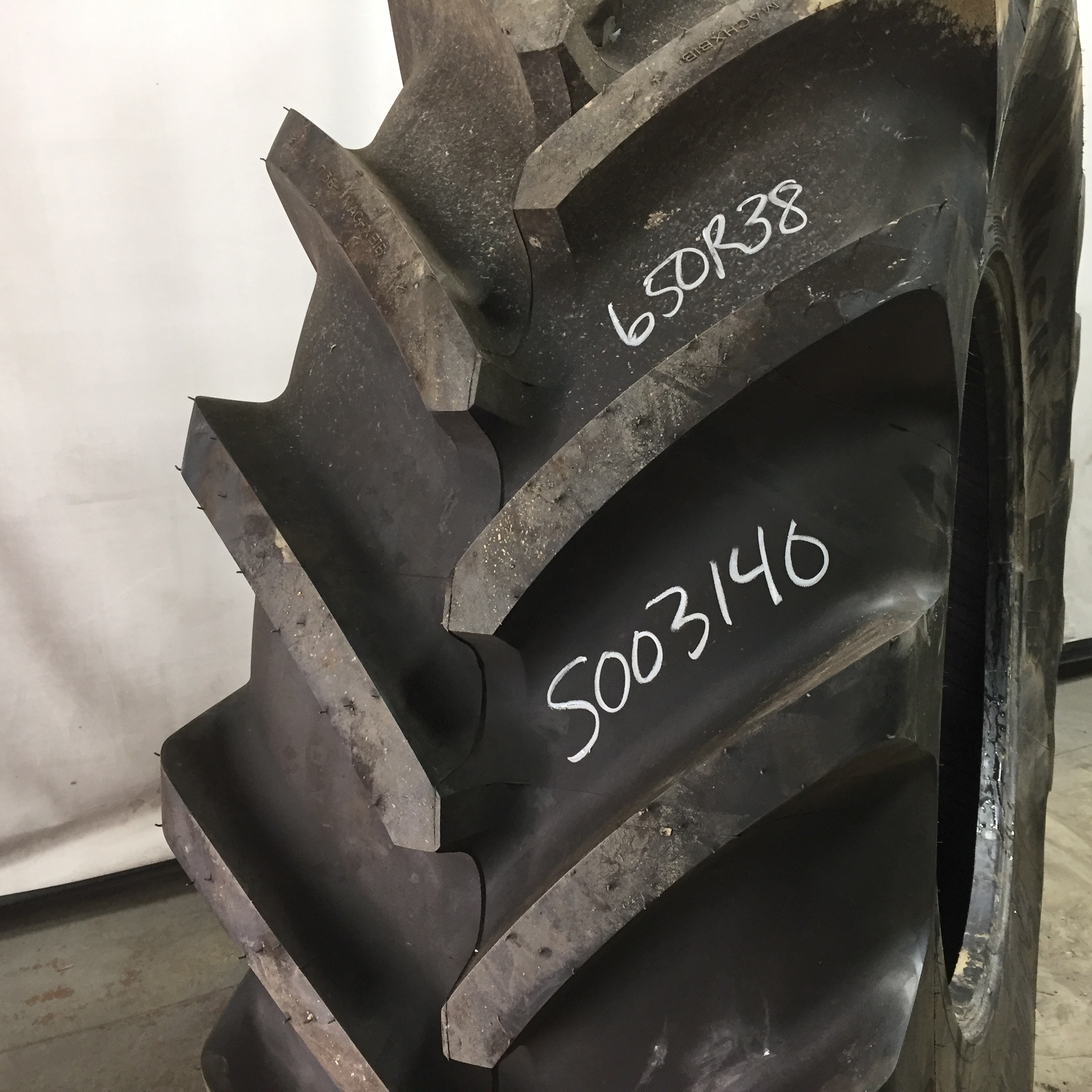 650/85R38 Michelin MachXBib R-1W Tire S003140