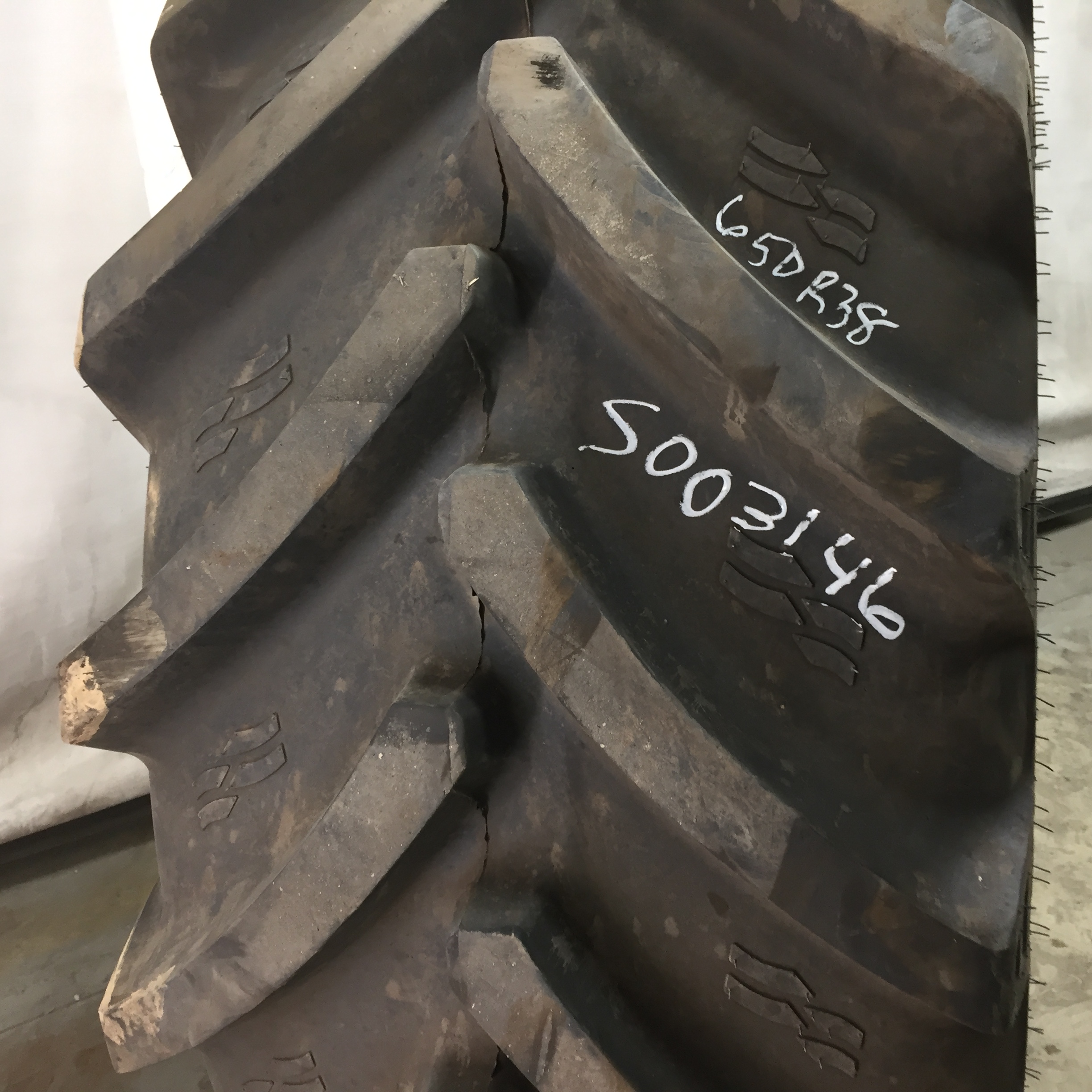 650/65R38 Alliance 365 Agristar R-1W Tire S003146