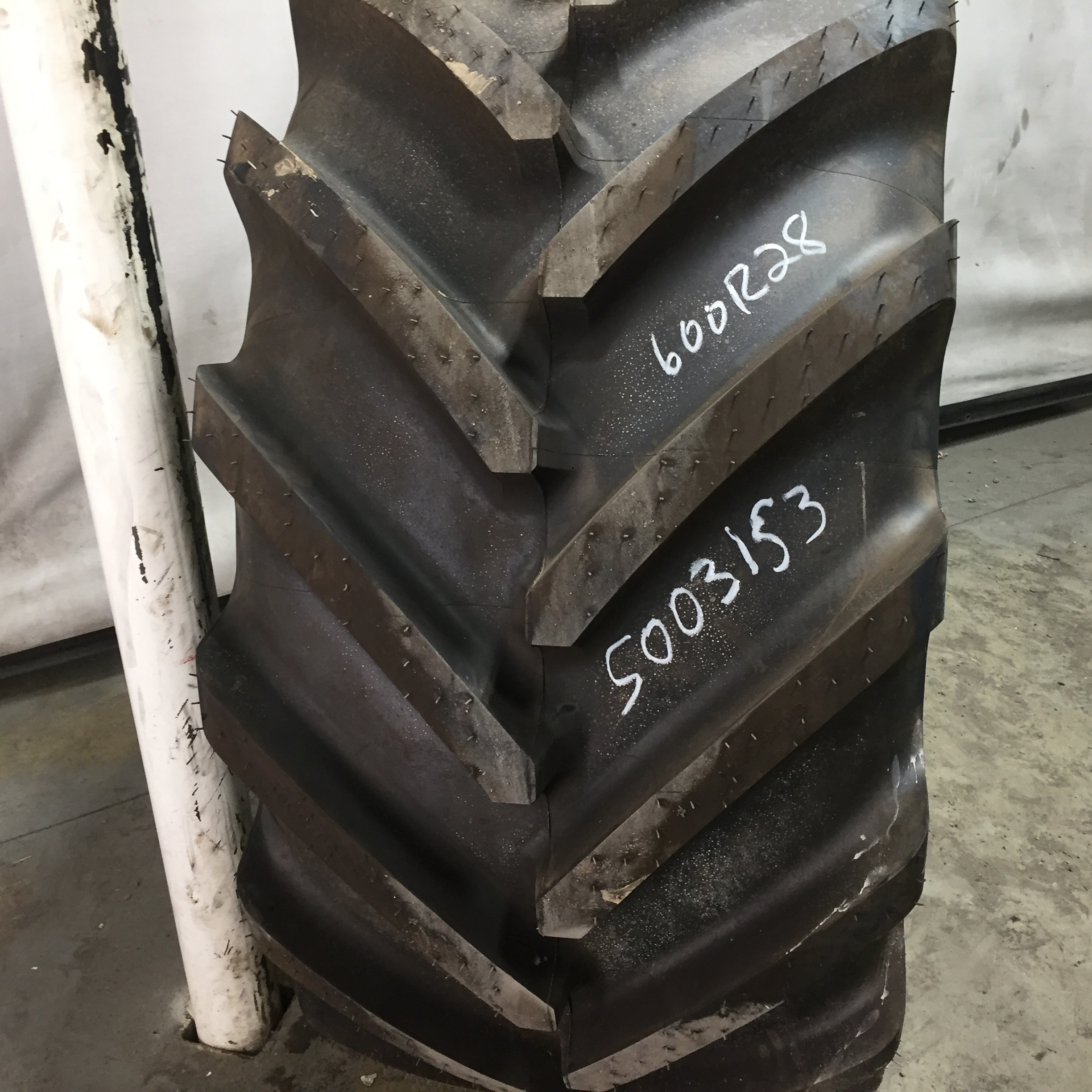 600/65R28 Michelin MachXBib R-1W Tire S003153