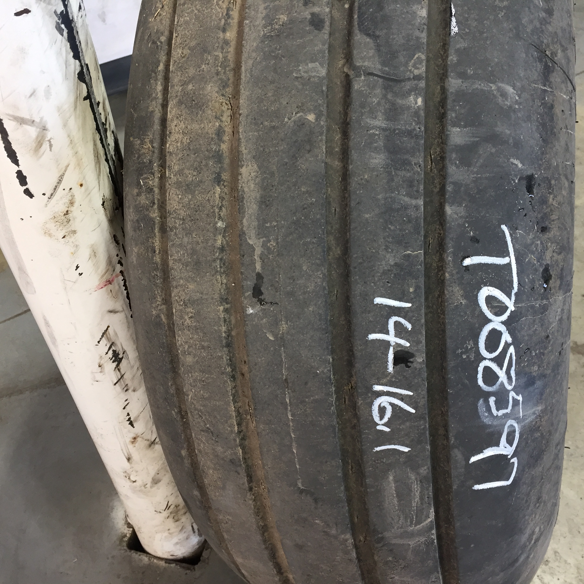 14/L-16.1 Goodyear Farm Utility SL I-1 Tire-Wheel Assembly T008597