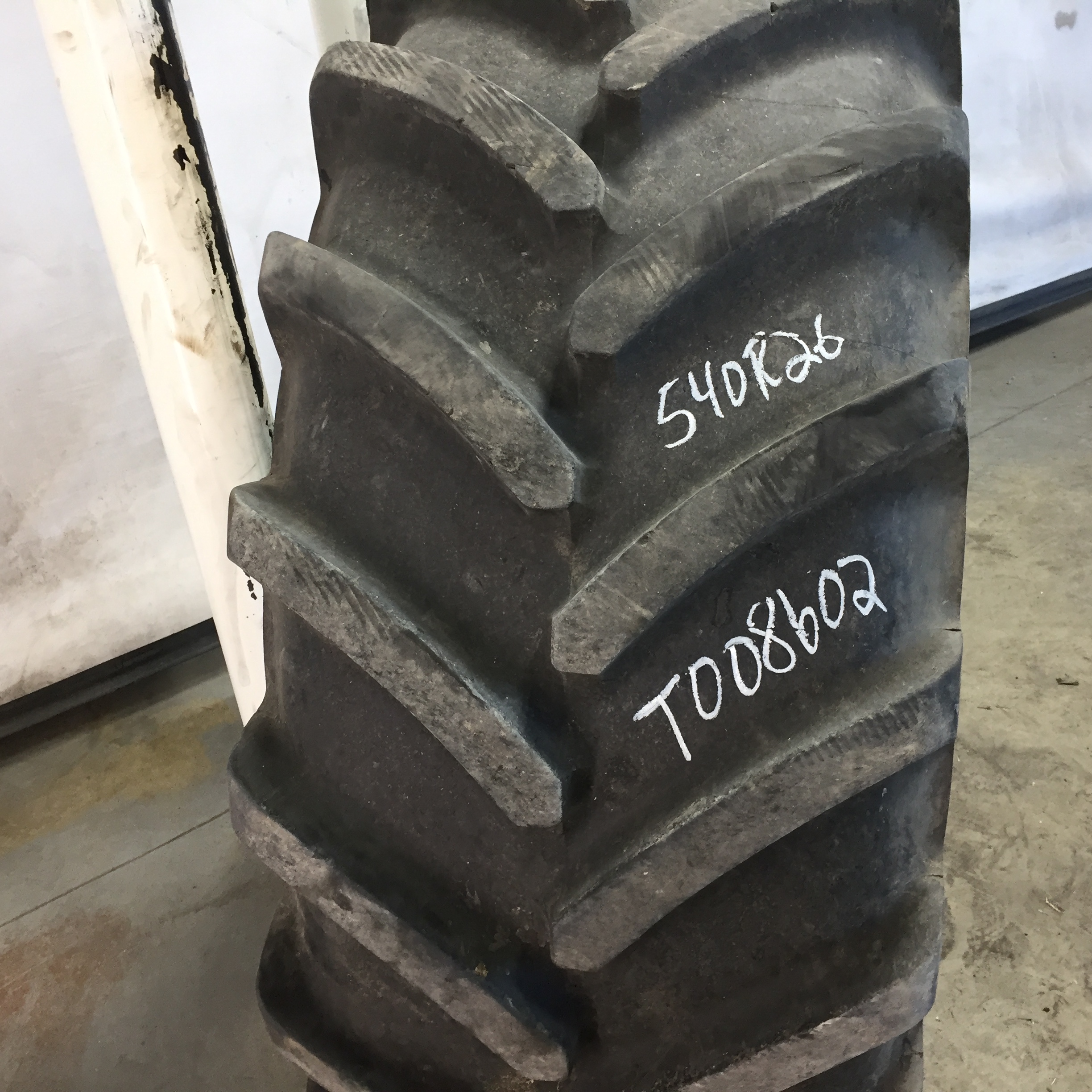 540/65R26 Michelin Multibib(XM108) R-1W Tire T008602