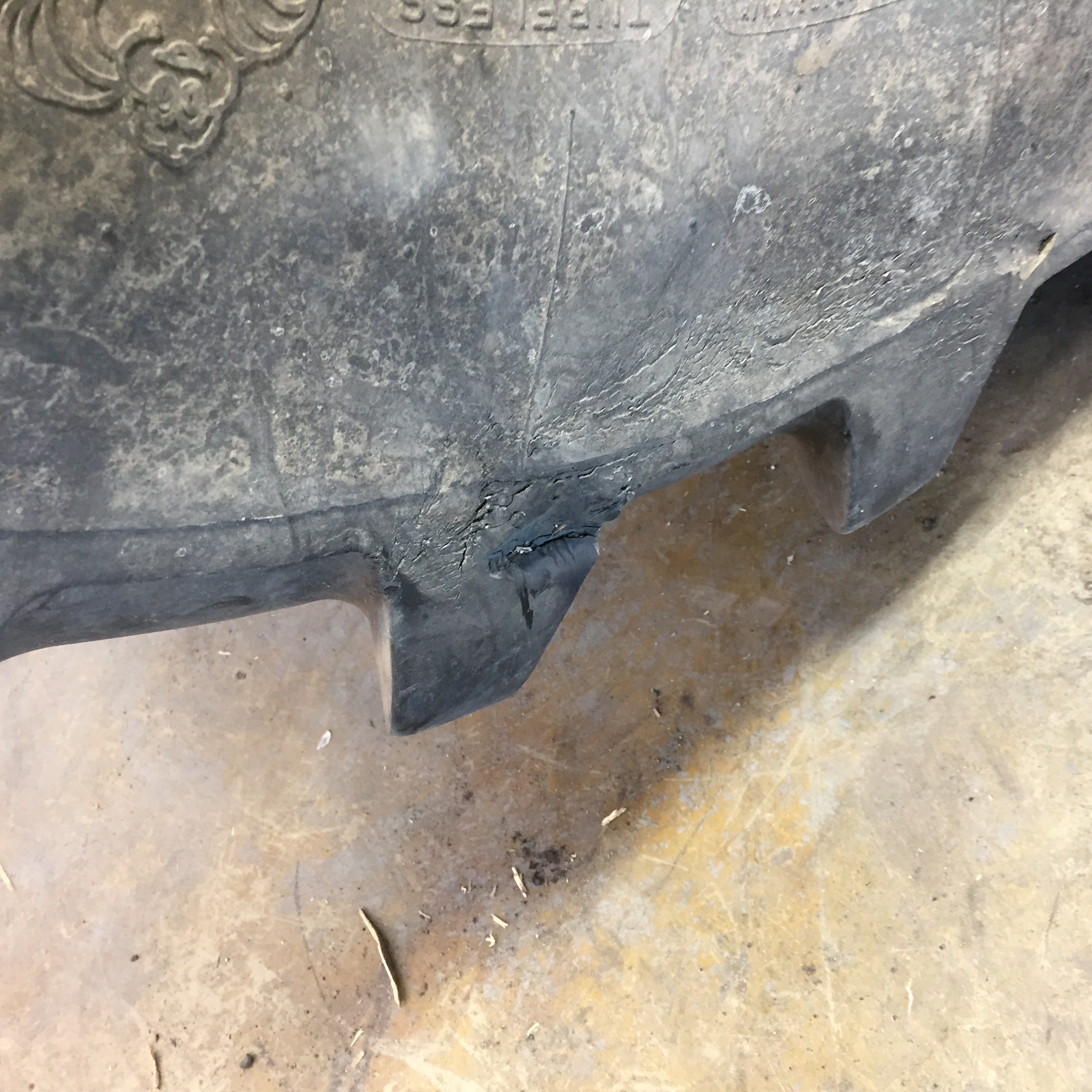 540/65R26 Michelin Multibib(XM108) R-1W Tire T008602