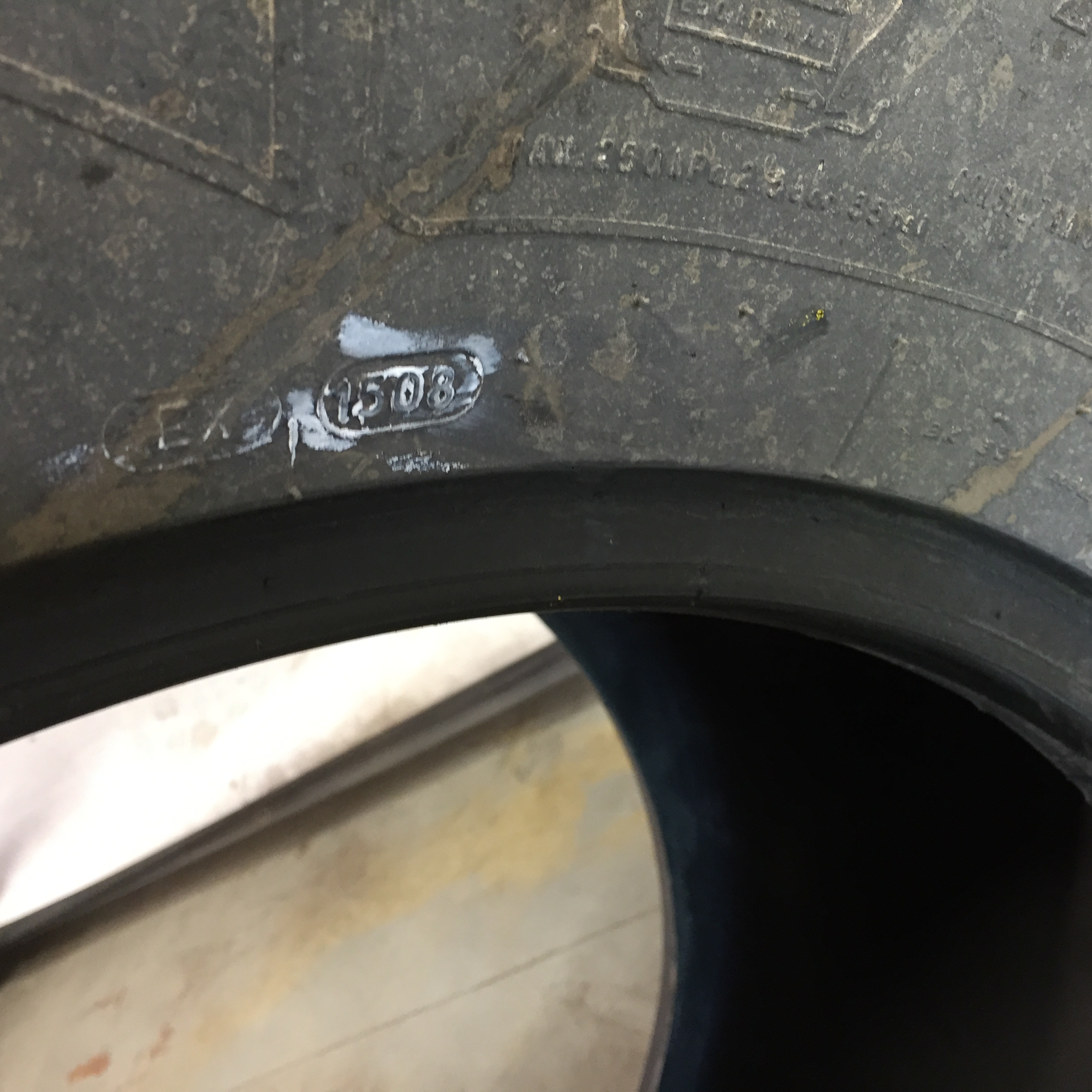 540/65R26 Michelin Multibib(XM108) R-1W Tire T008602