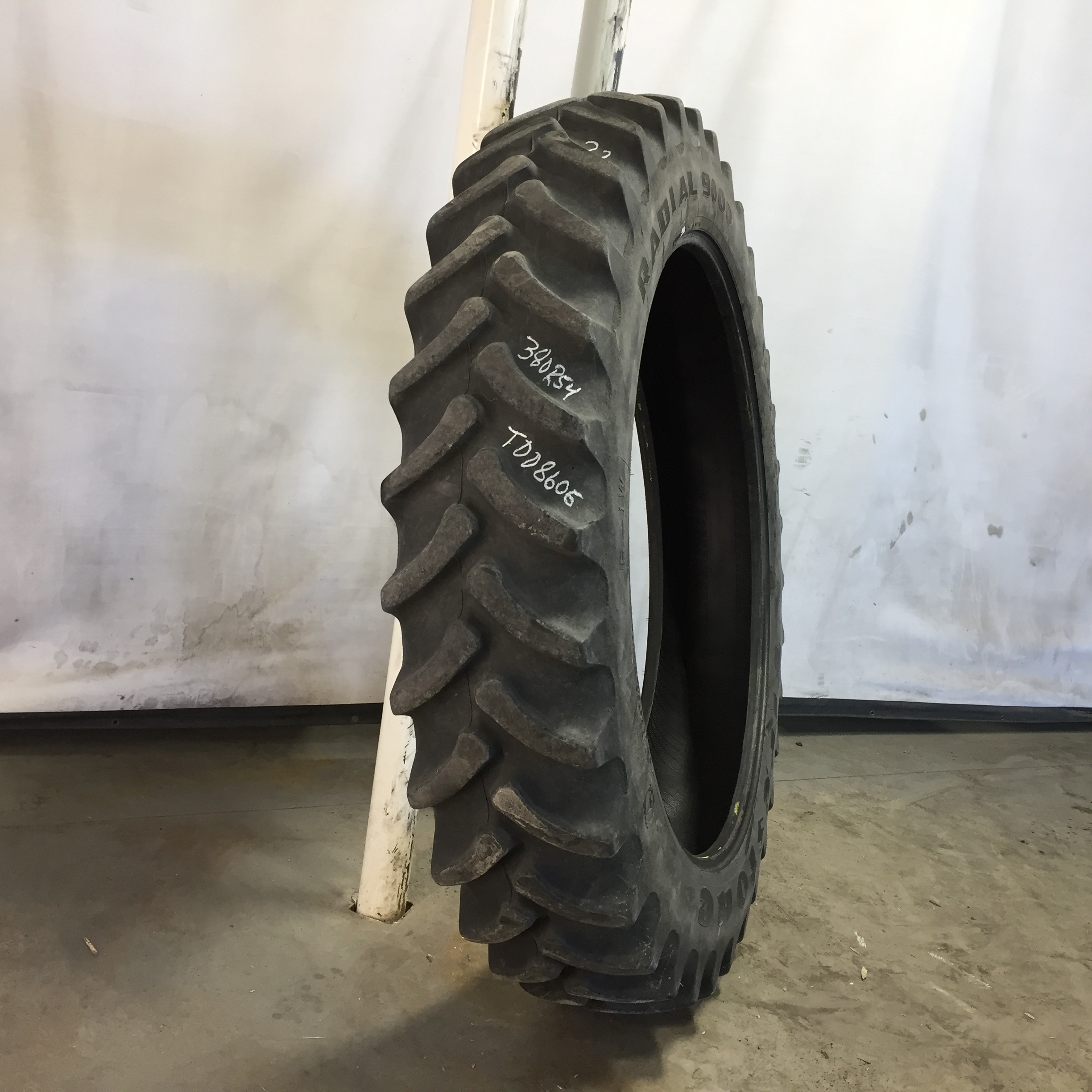 380/90R54 Firestone Radial 9000 R-1W Tire T008606