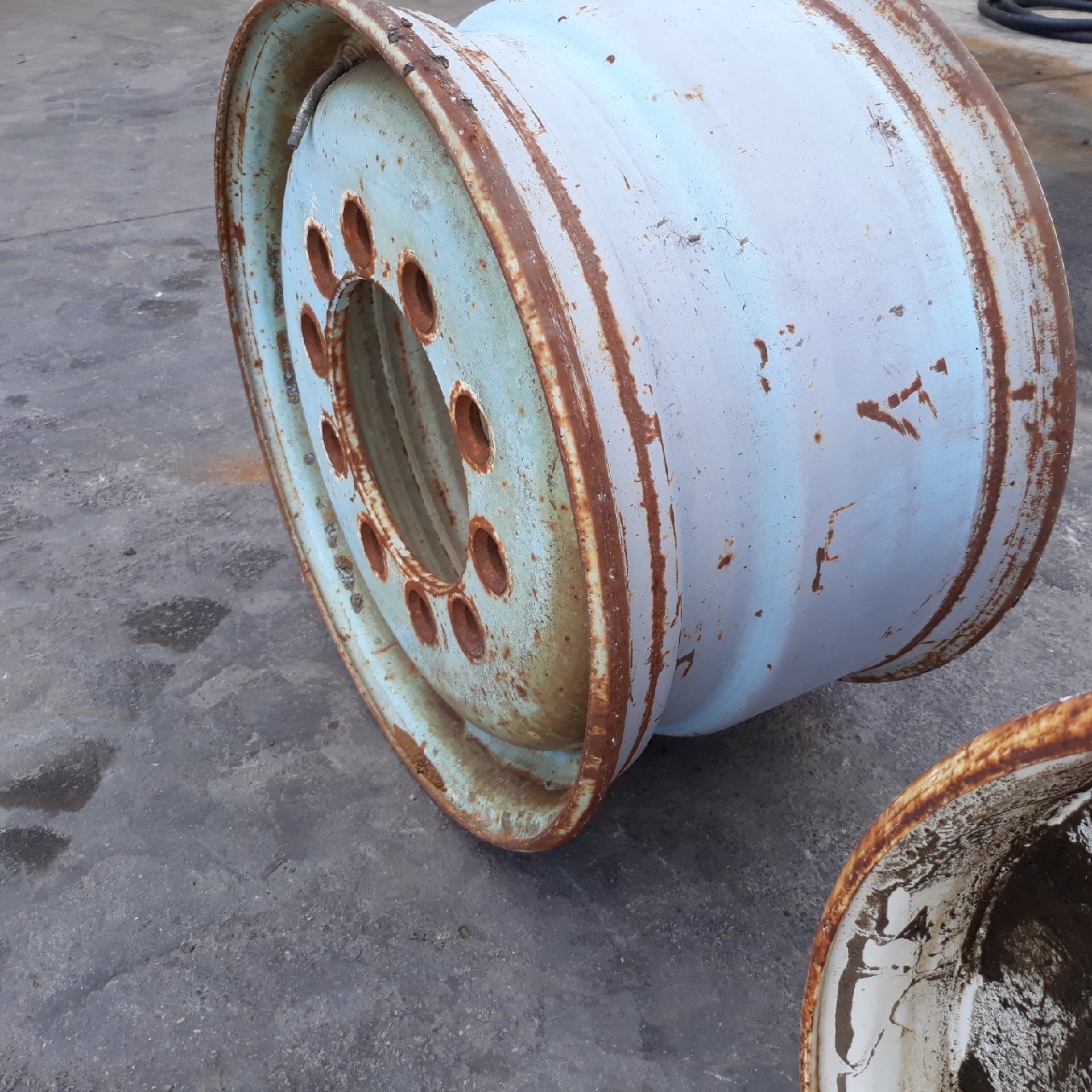 22.5''D x 12.5''W Budd Stud Pilot Wheel Wheel 001769-Z