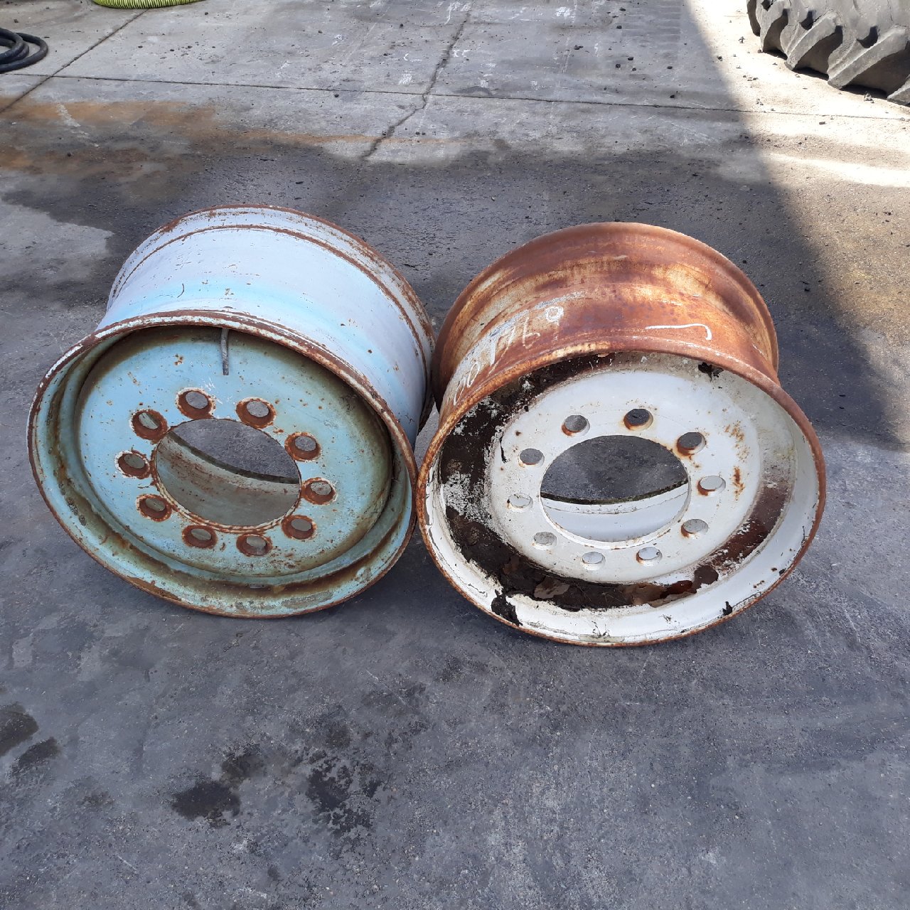 22.5''D x 12.5''W Budd Stud Pilot Wheel Wheel 001769-Z