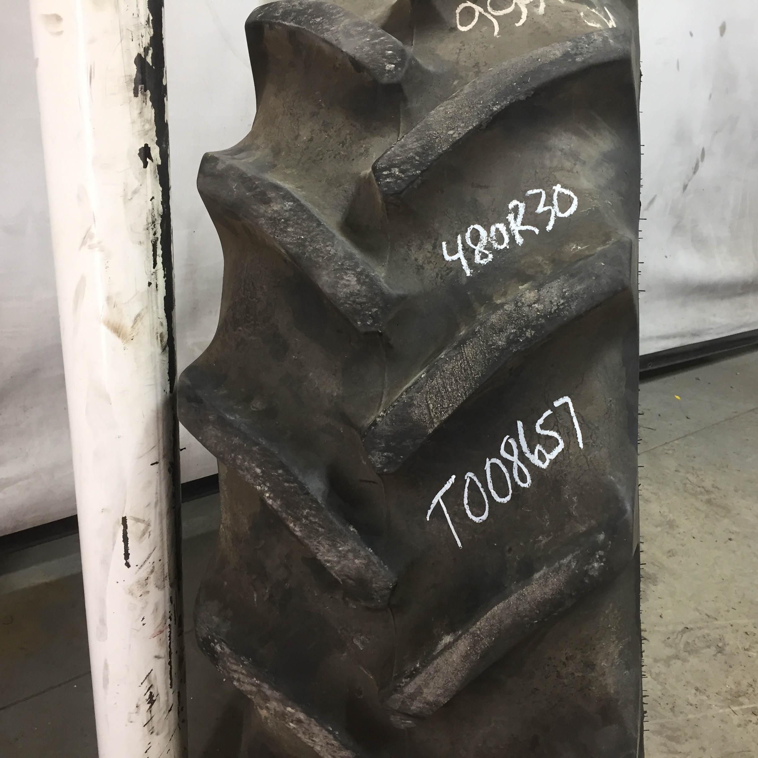 480/70R30 Goodyear Farm DT810 Super Traction R-1W Tire T008657