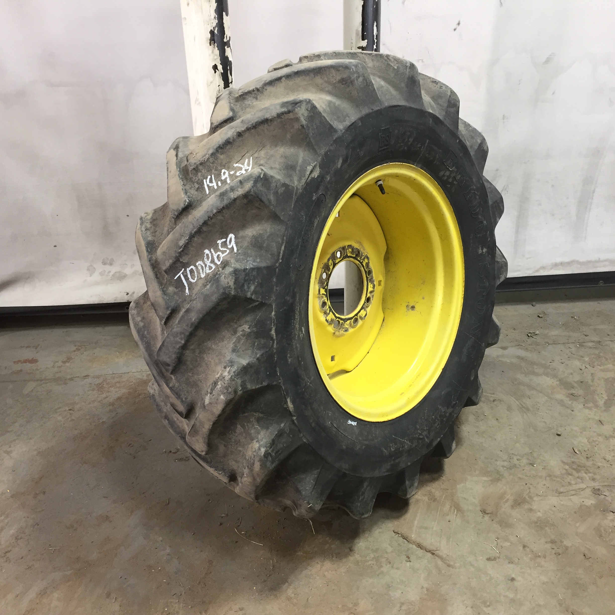 24''D x 12''W Formed Plate W/Weight Holes Wheel WT008659