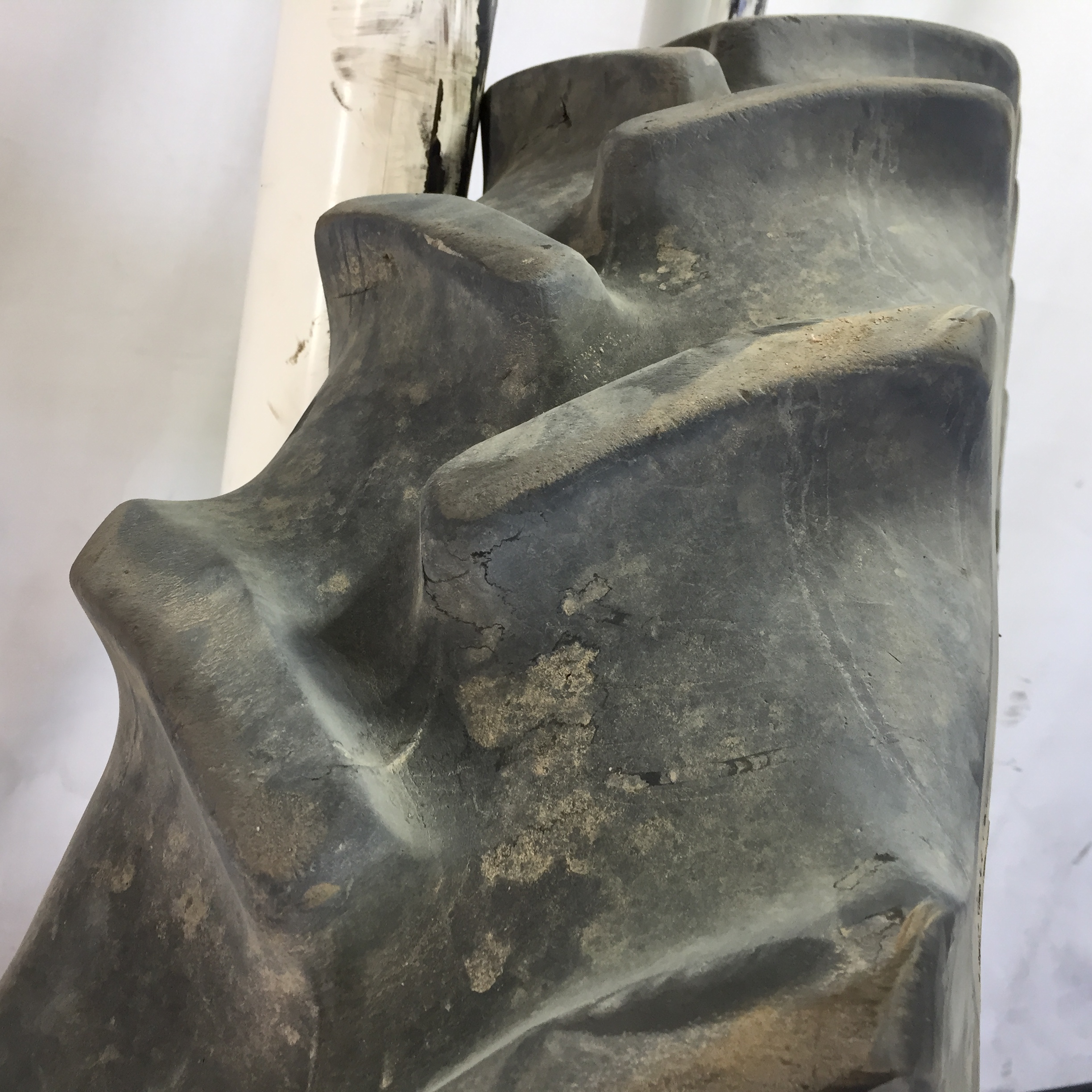 320/90R54 Goodyear Farm DT800 Super Traction R-1W Tire S003157