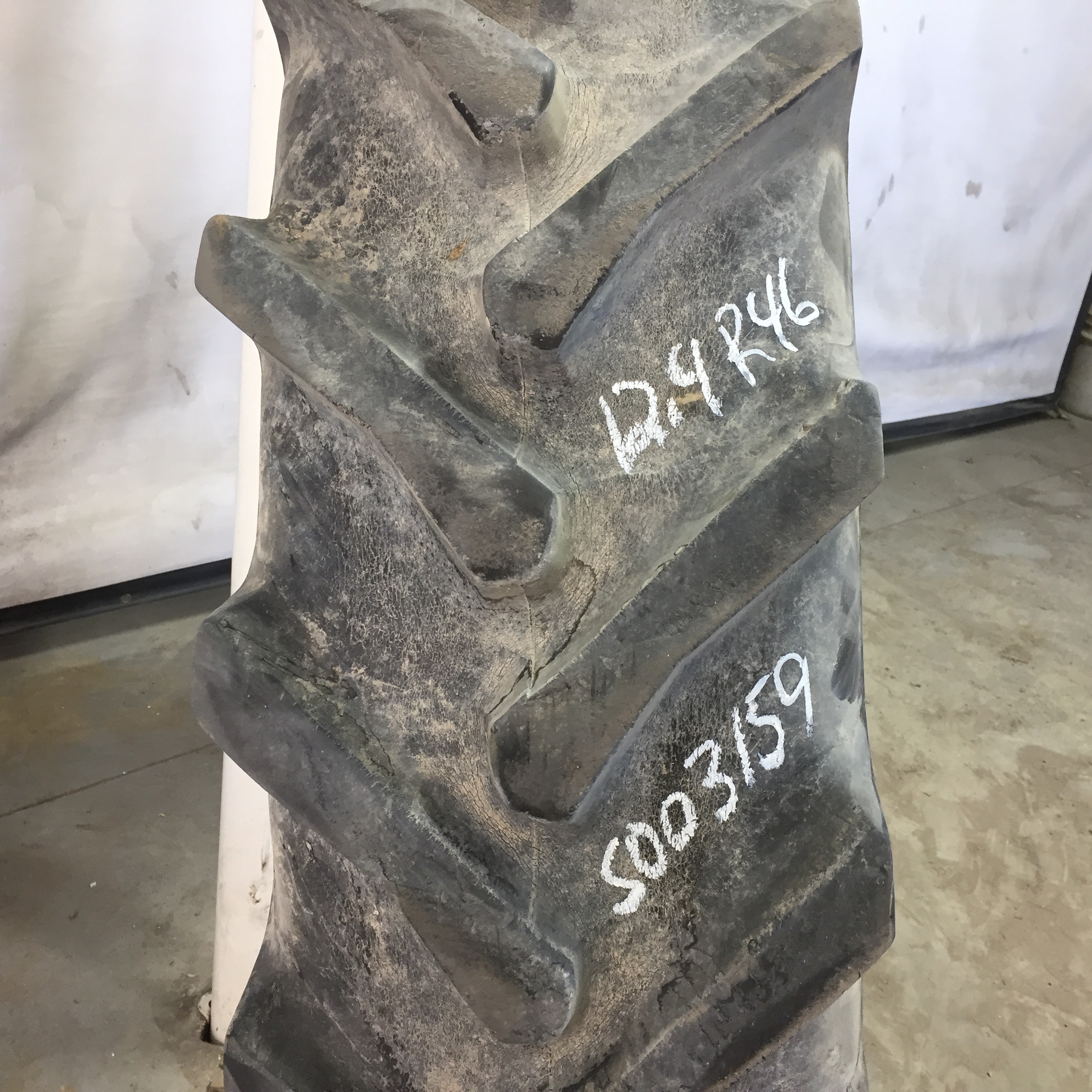 12.4/R46 Taurus Soil Saver Radial R-1 Tire S003159