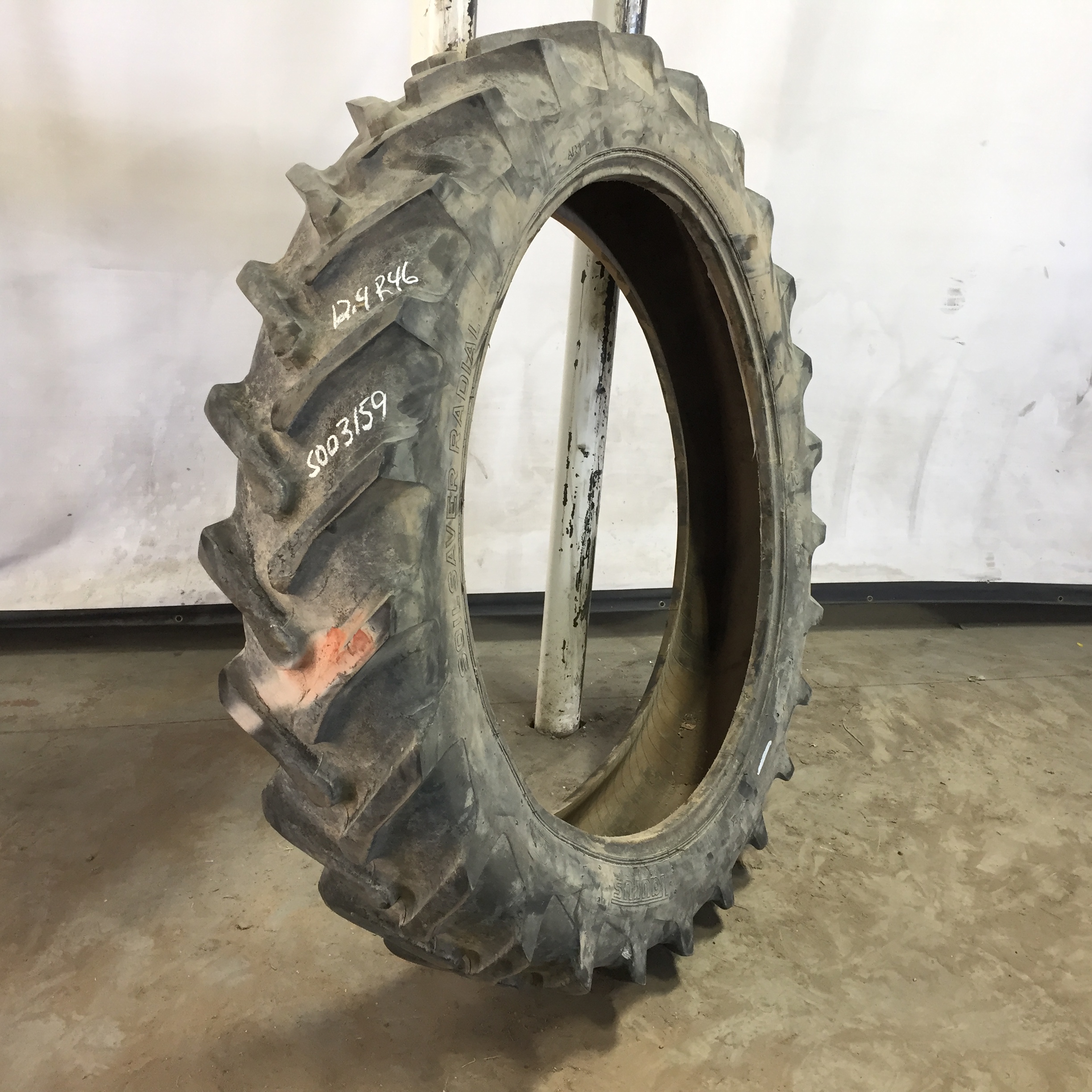 12.4/R46 Taurus Soil Saver Radial R-1 Tire S003159