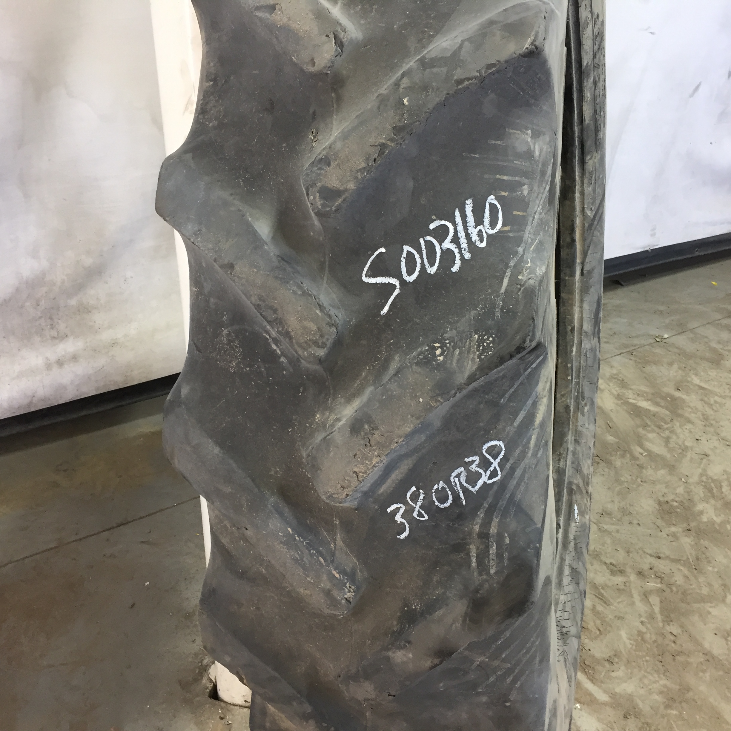 380/80R38 Goodyear Farm DT800 Super Traction R-1W Tire S003160