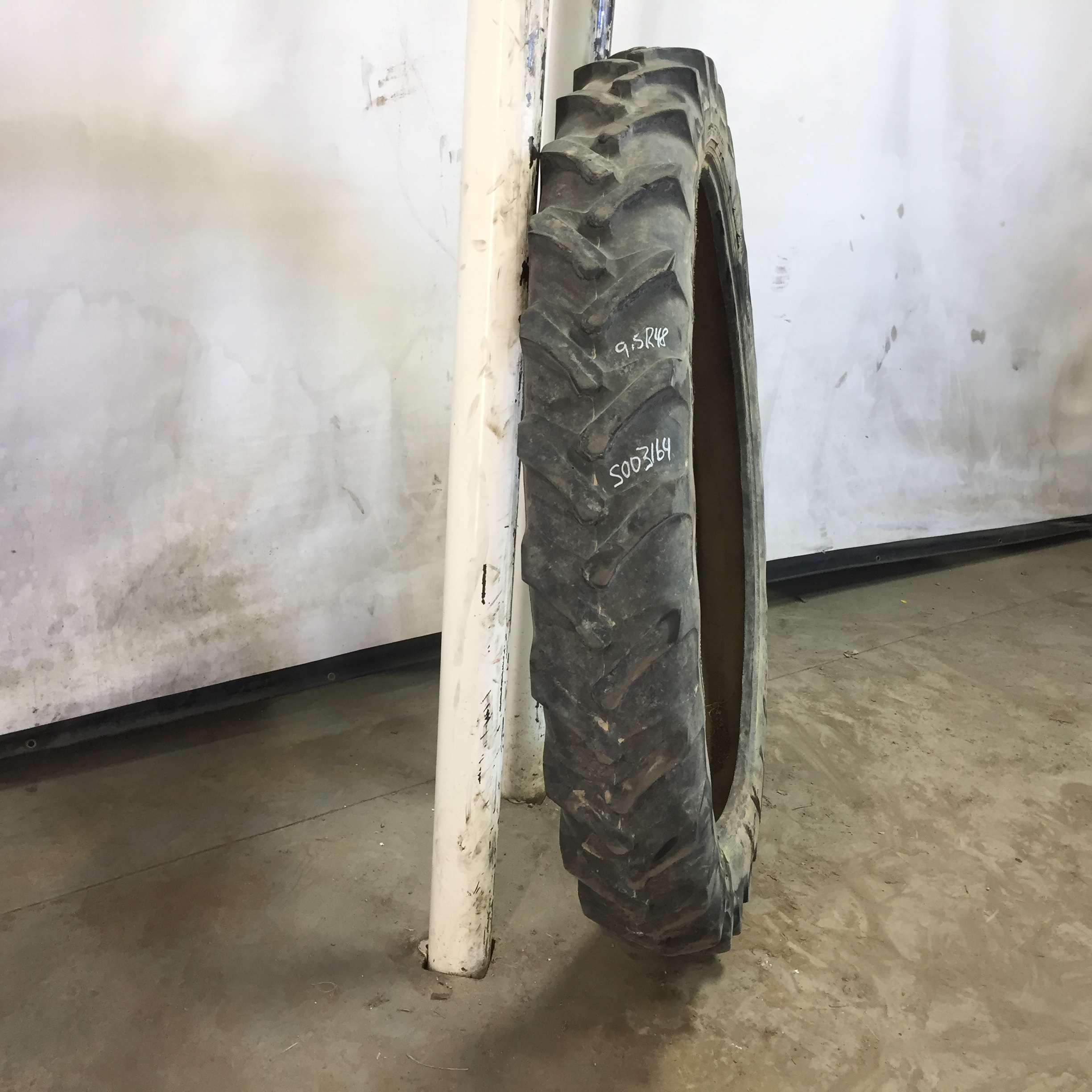 230/95R48 Alliance 350 Row Crop R-1 Tire S003164