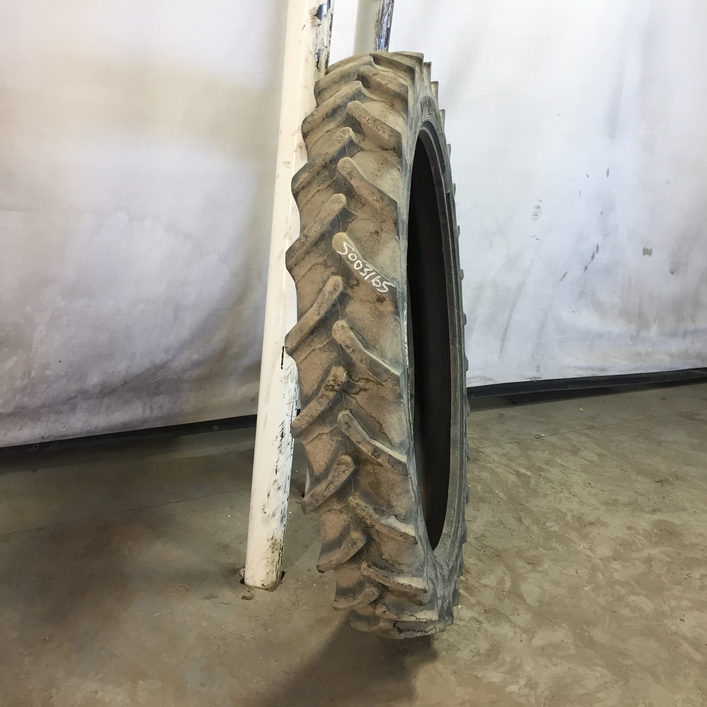 9.5/R48 Taurus Soil Saver RC95 R-1 Tire S003165