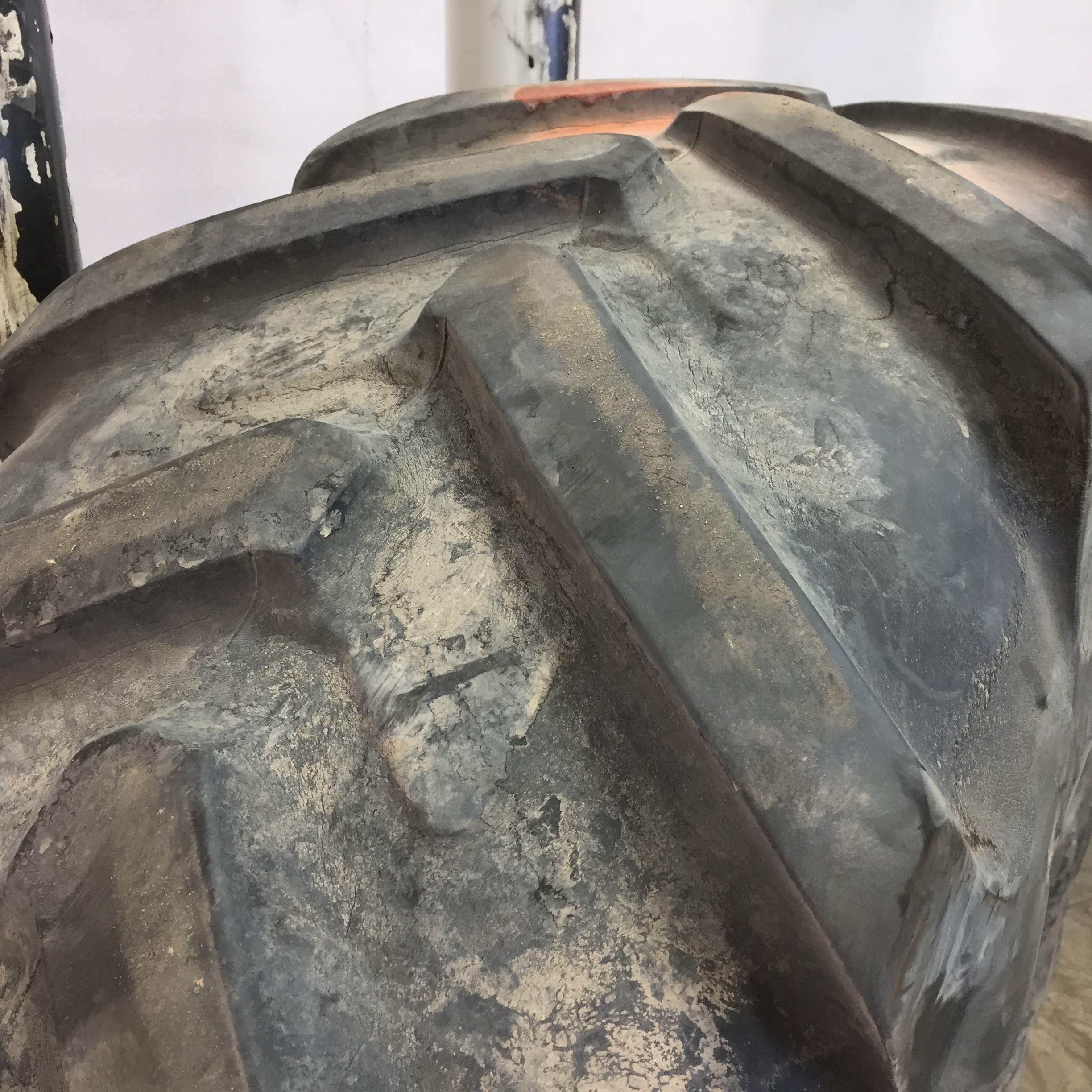 420/90R30 Michelin AgriBib R-1W Tire S003166