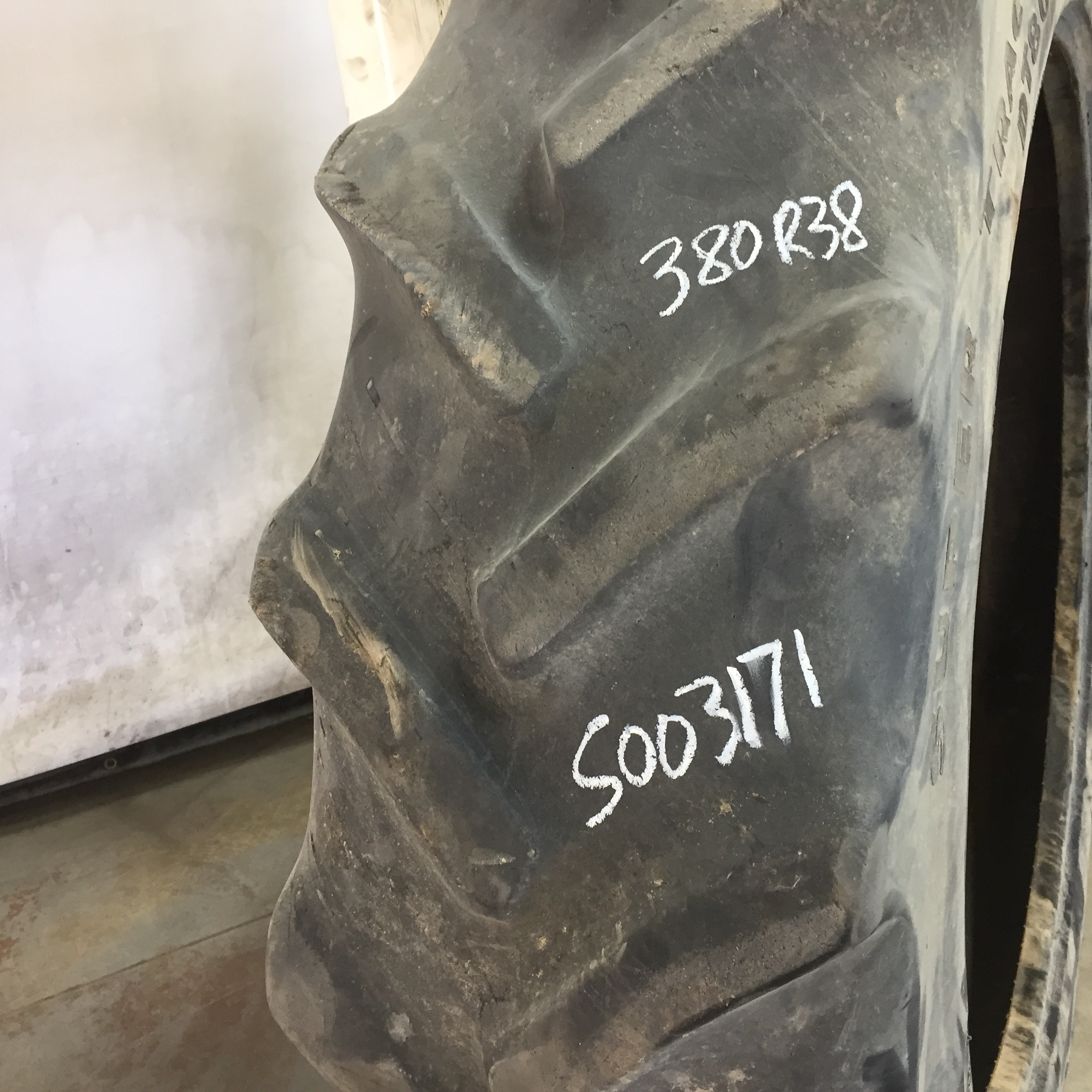 380/80R38 Goodyear Farm DT800 Super Traction R-1W Tire S003171