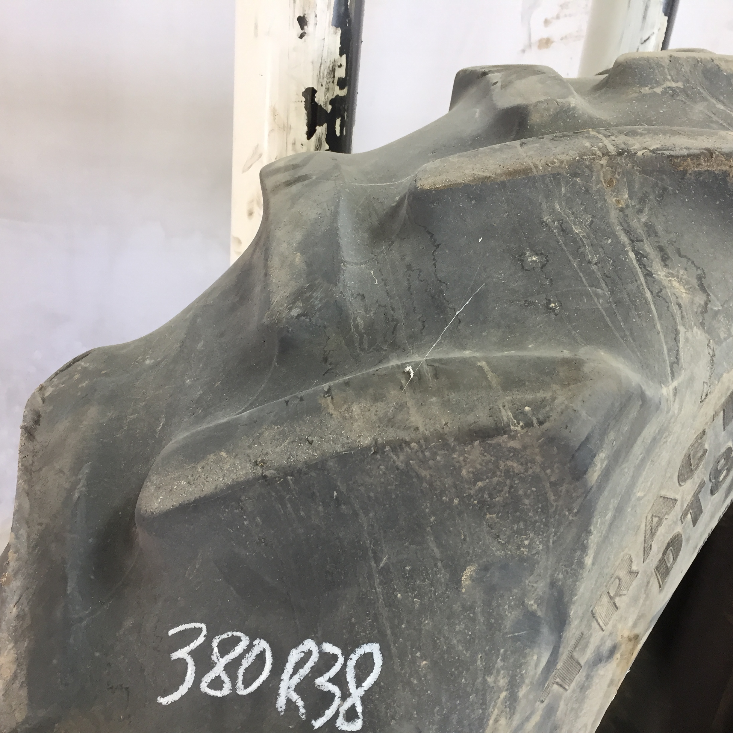 380/80R38 Goodyear Farm DT800 Super Traction R-1W Tire S003171