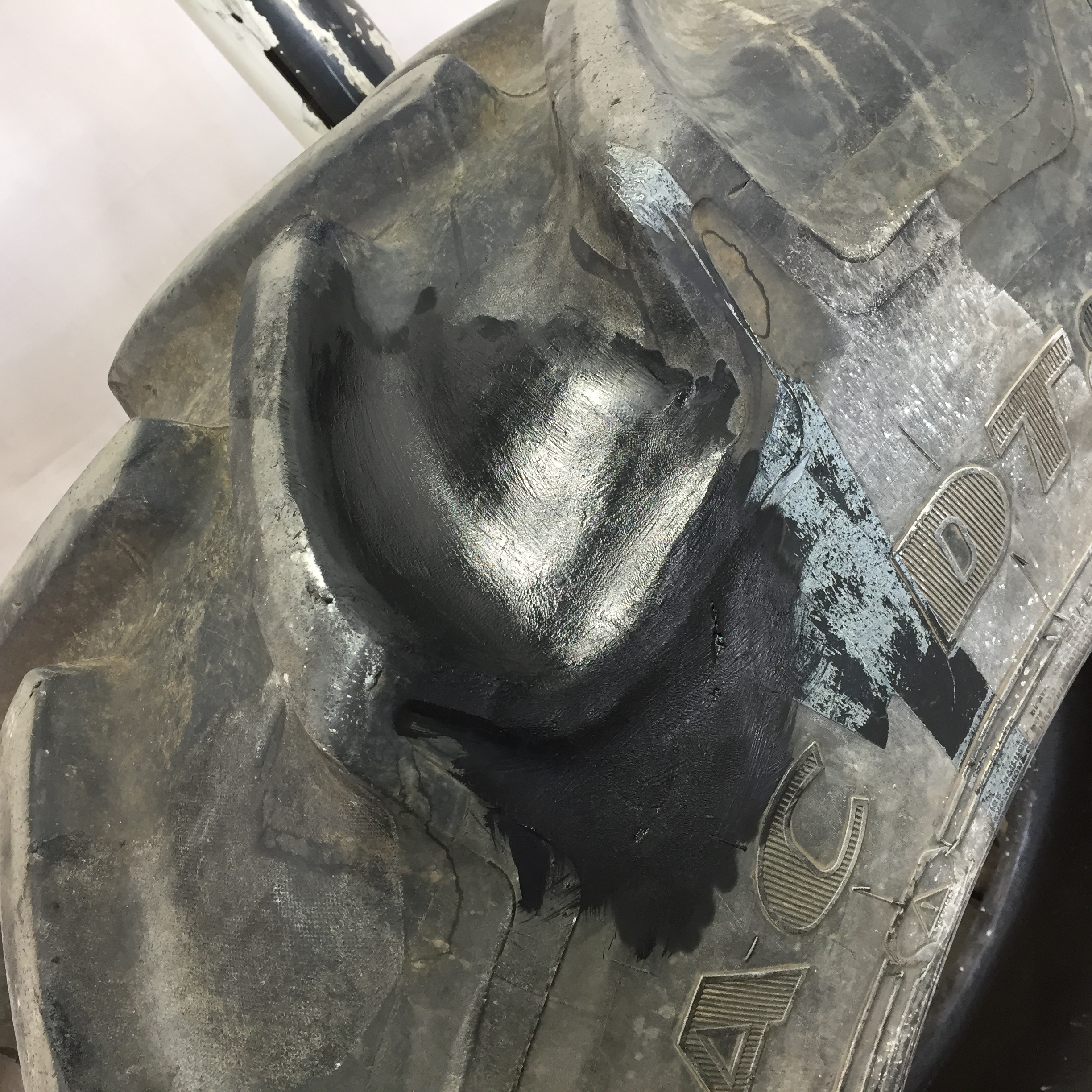 420/85R28 Goodyear Farm Optitrac R-1W Tire S003175