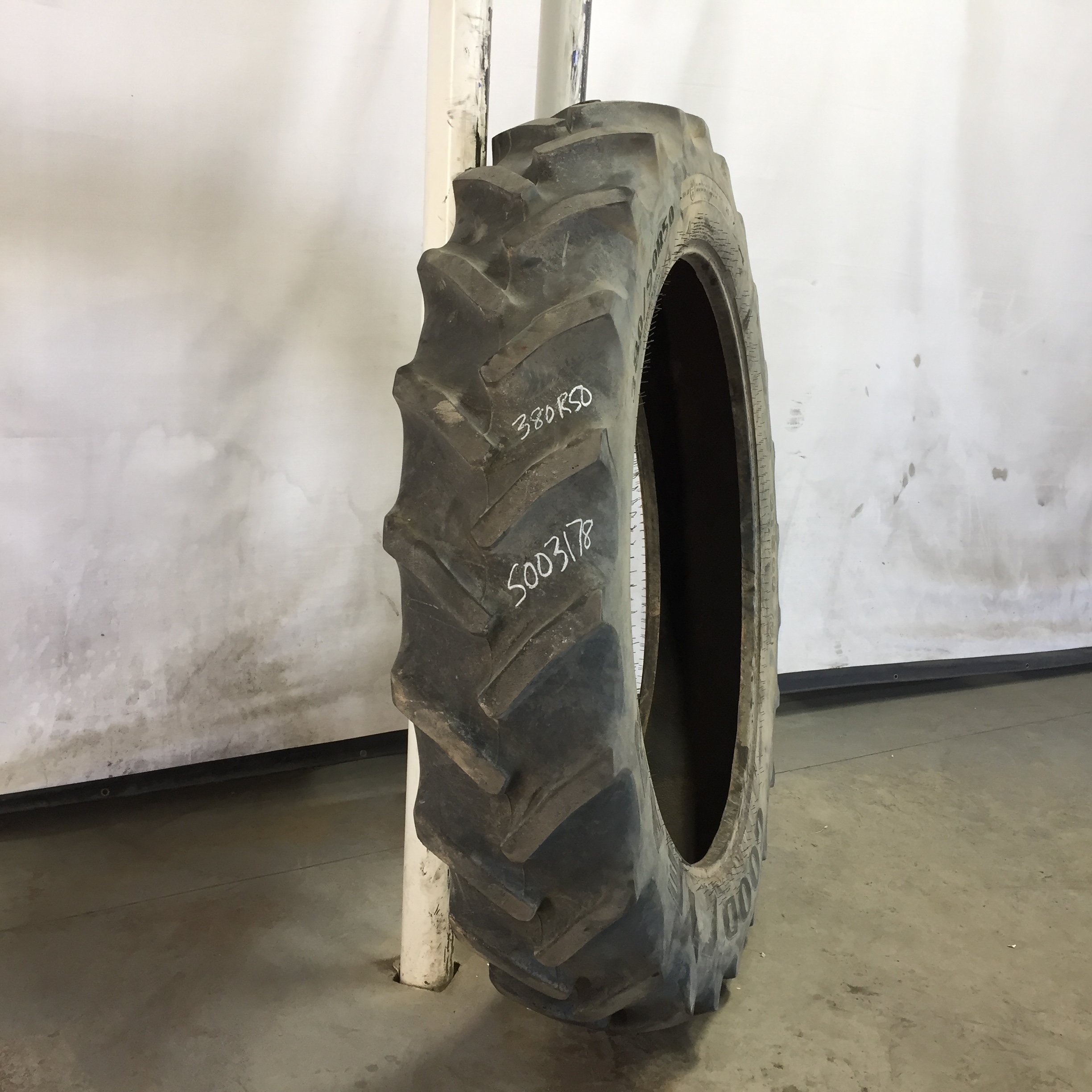 380/90R50 Goodyear Farm DT800 Optitrac R-1W Tire S003178