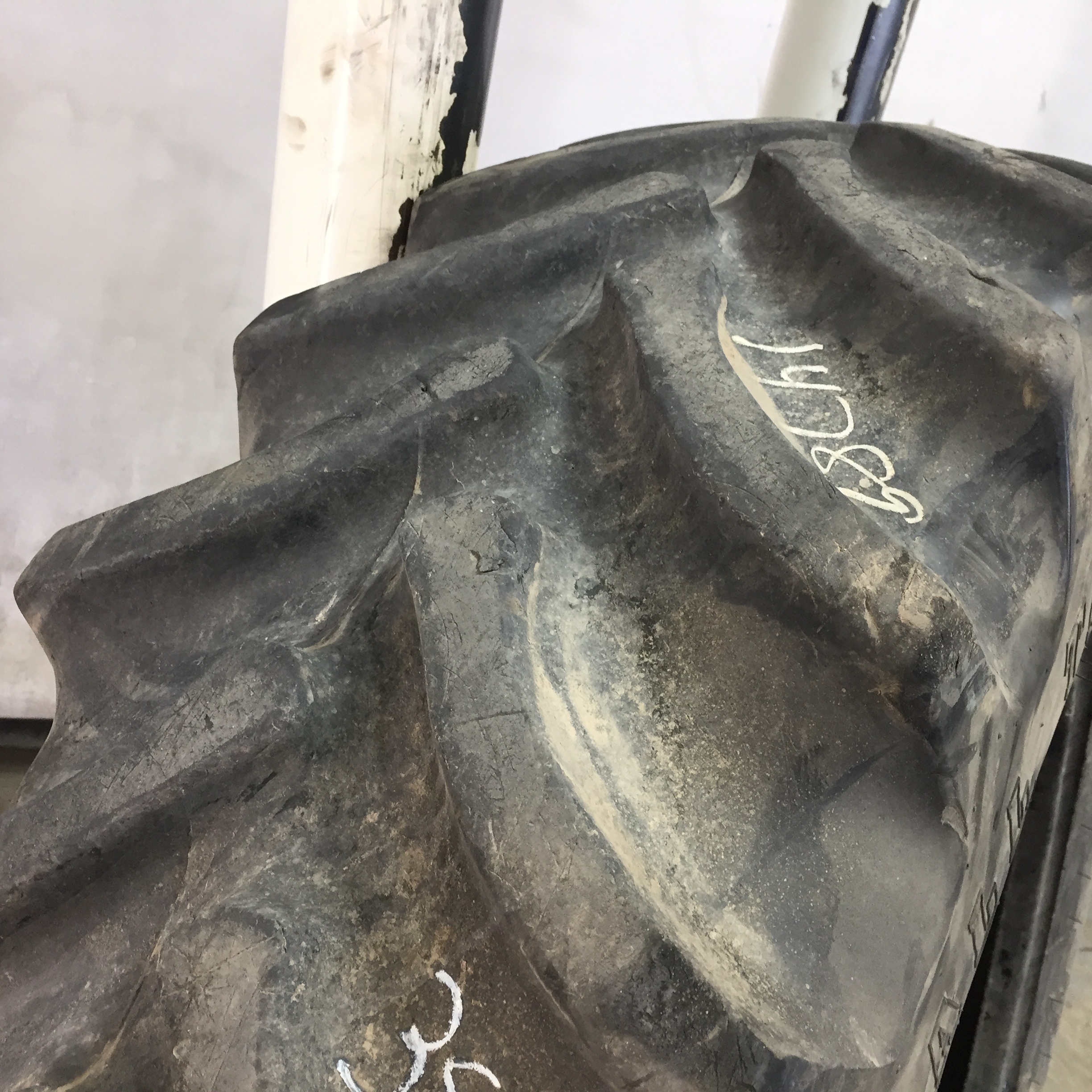 380/85R30 Firestone Radial All Traction FWD R-1 Tire S003183