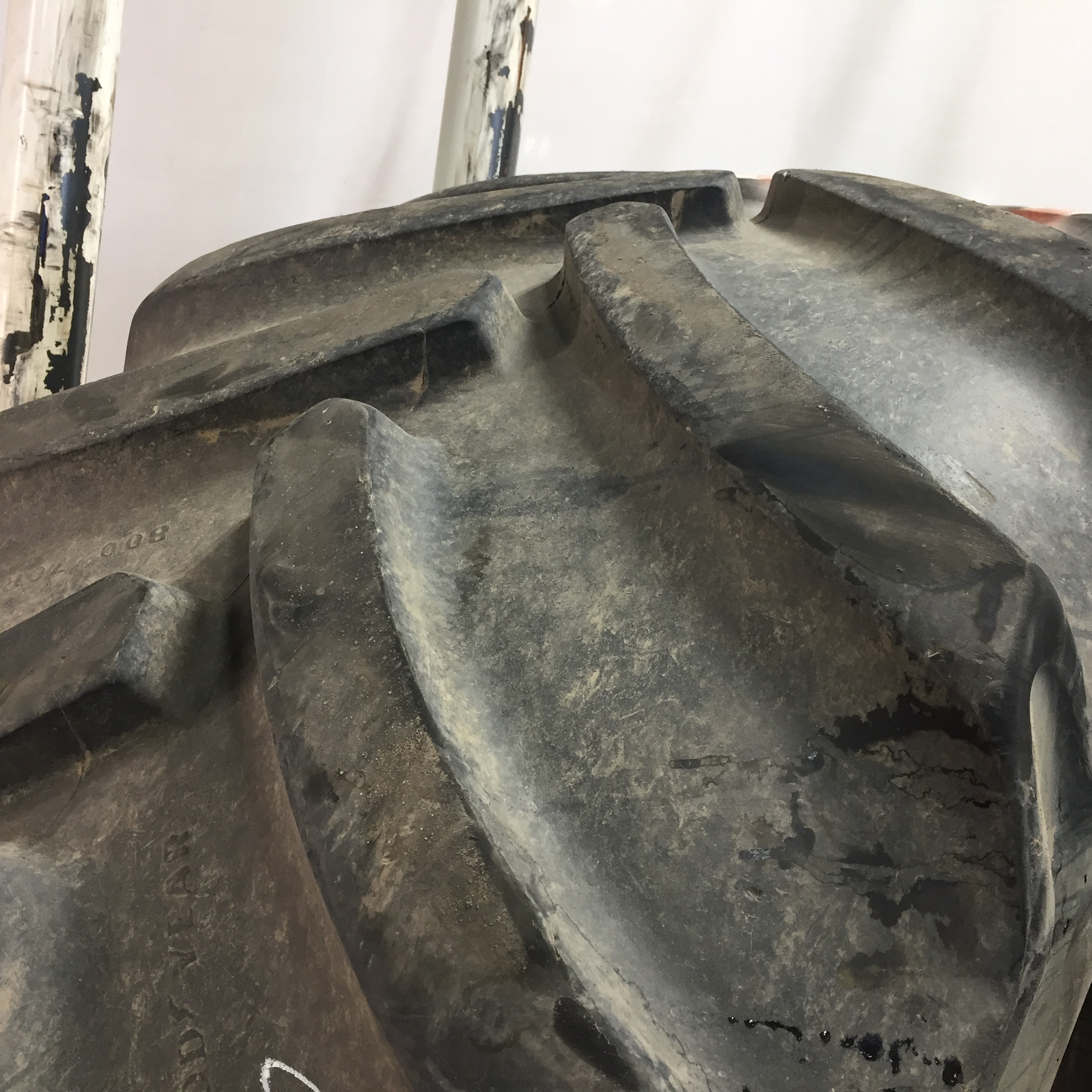 800/70R38 Goodyear Farm DT830 Optitrac R-1W Tire S003188