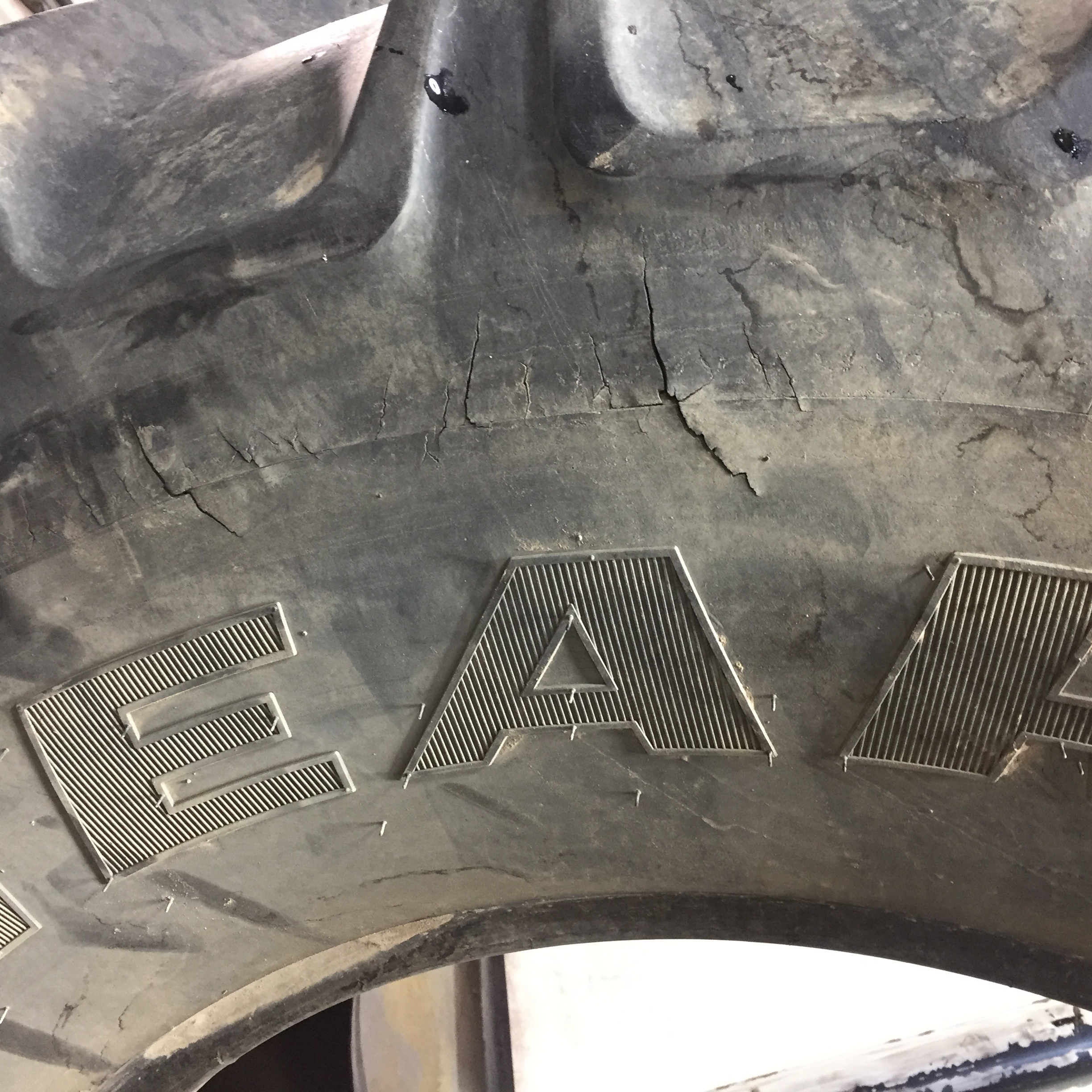 800/70R38 Goodyear Farm DT830 Optitrac R-1W Tire S003188