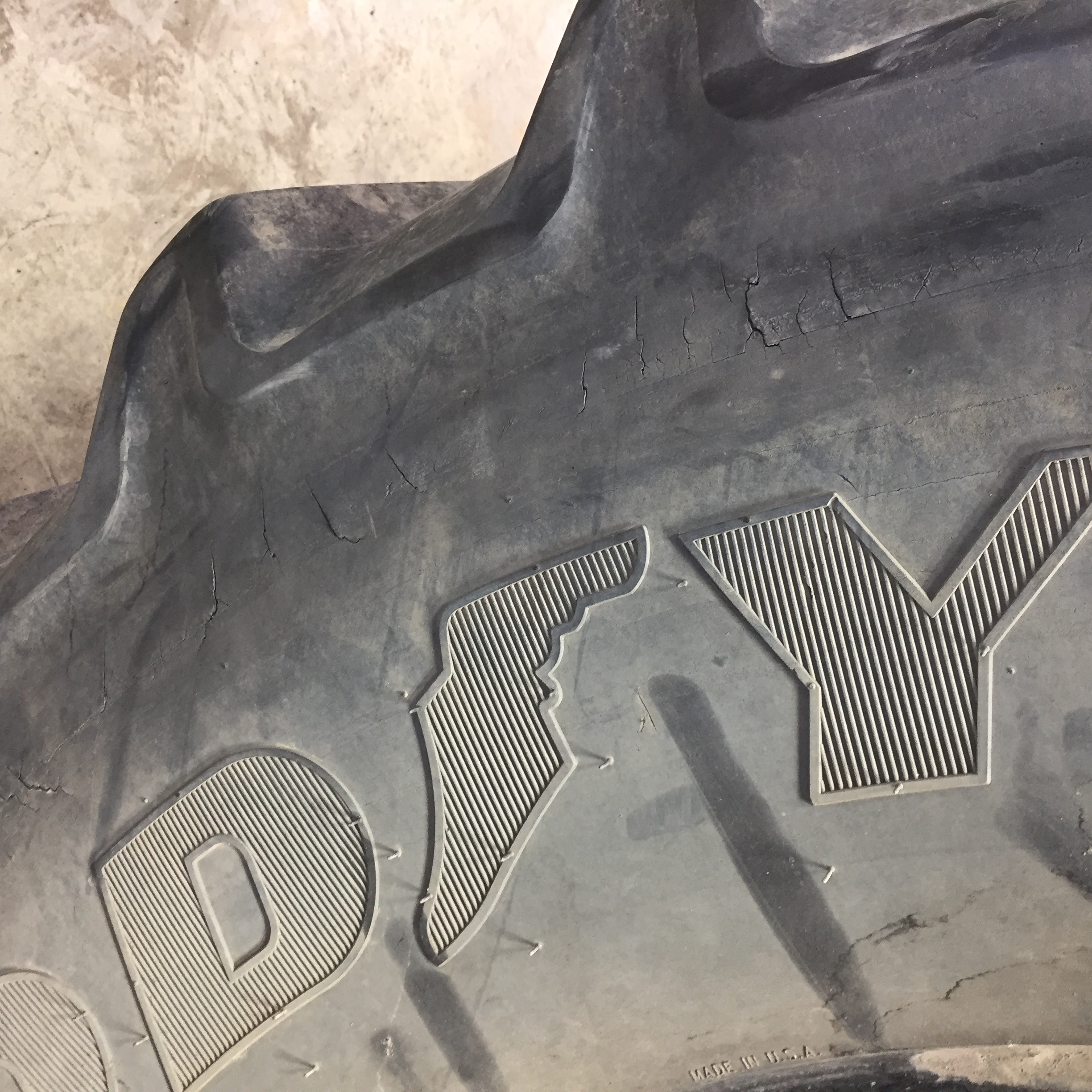 800/70R38 Goodyear Farm DT830 Optitrac R-1W Tire S003188