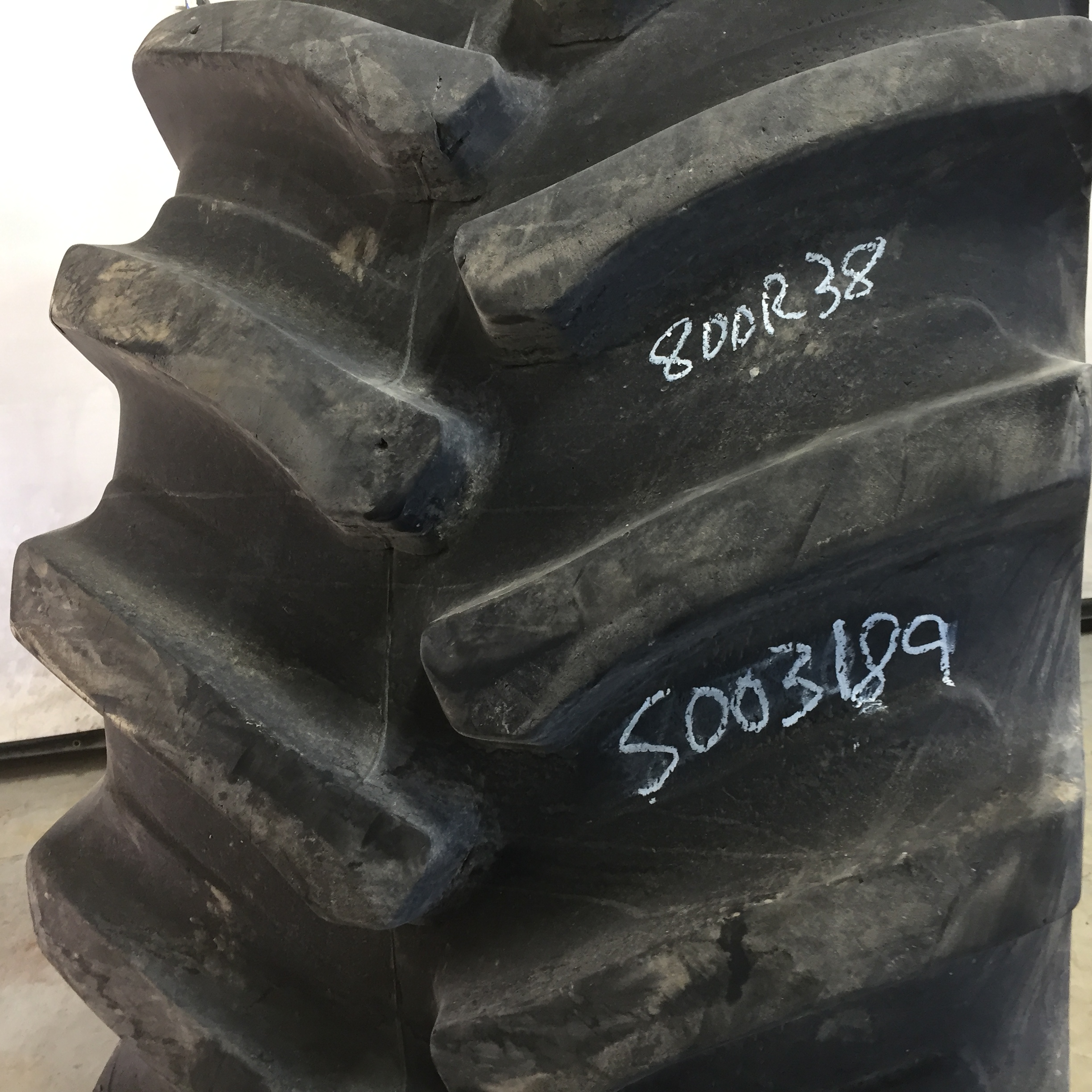 800/70R38 Firestone Radial Deep Tread 23 R-1W Tire S003189